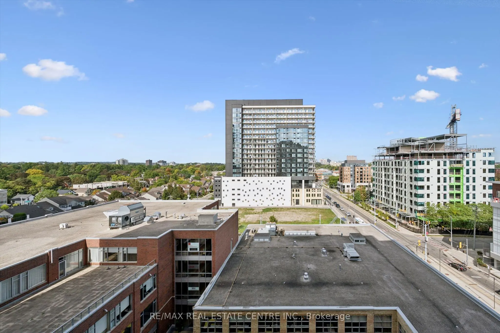 191 King Street S #802