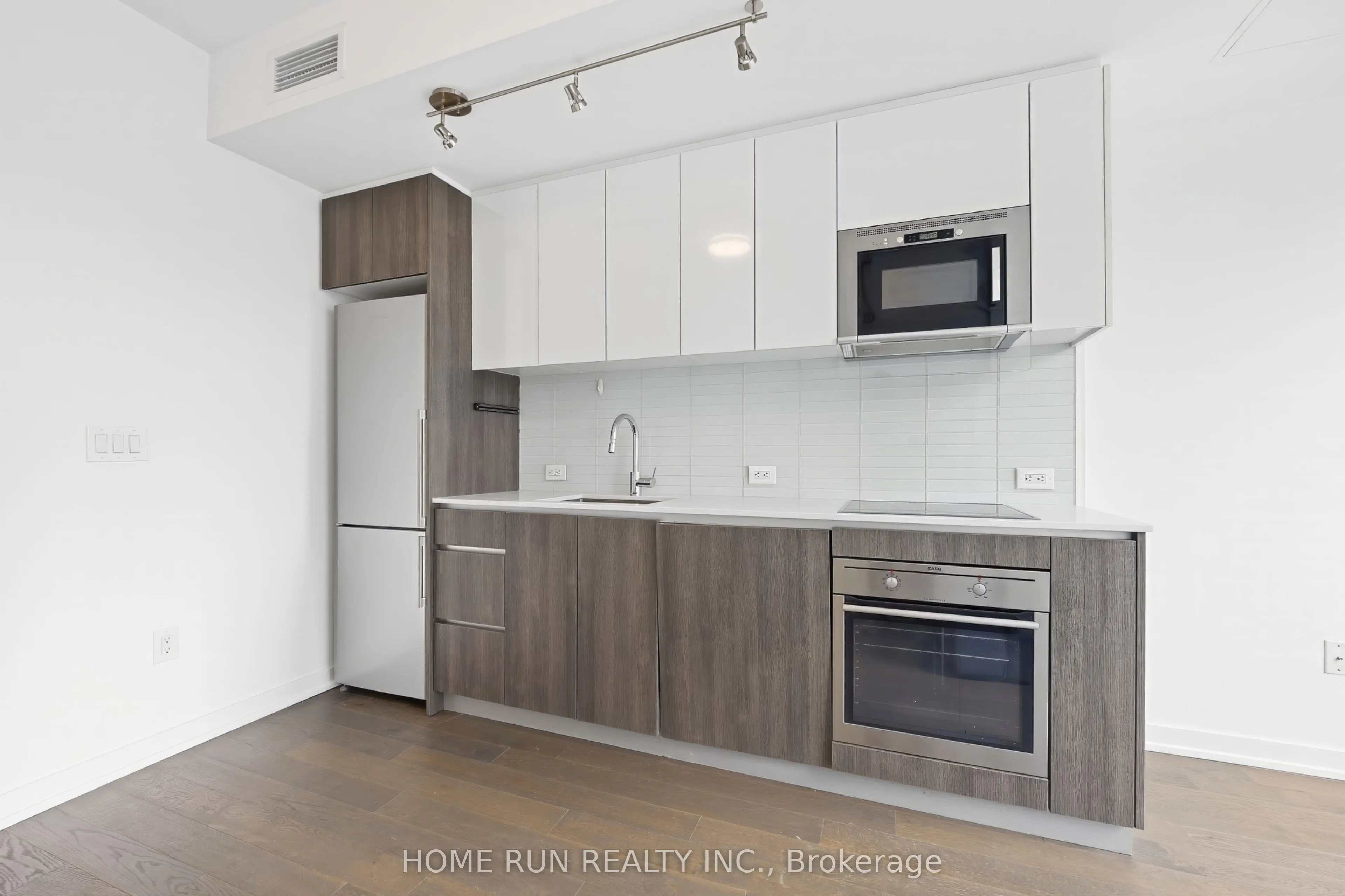 199 Slater Street #1205