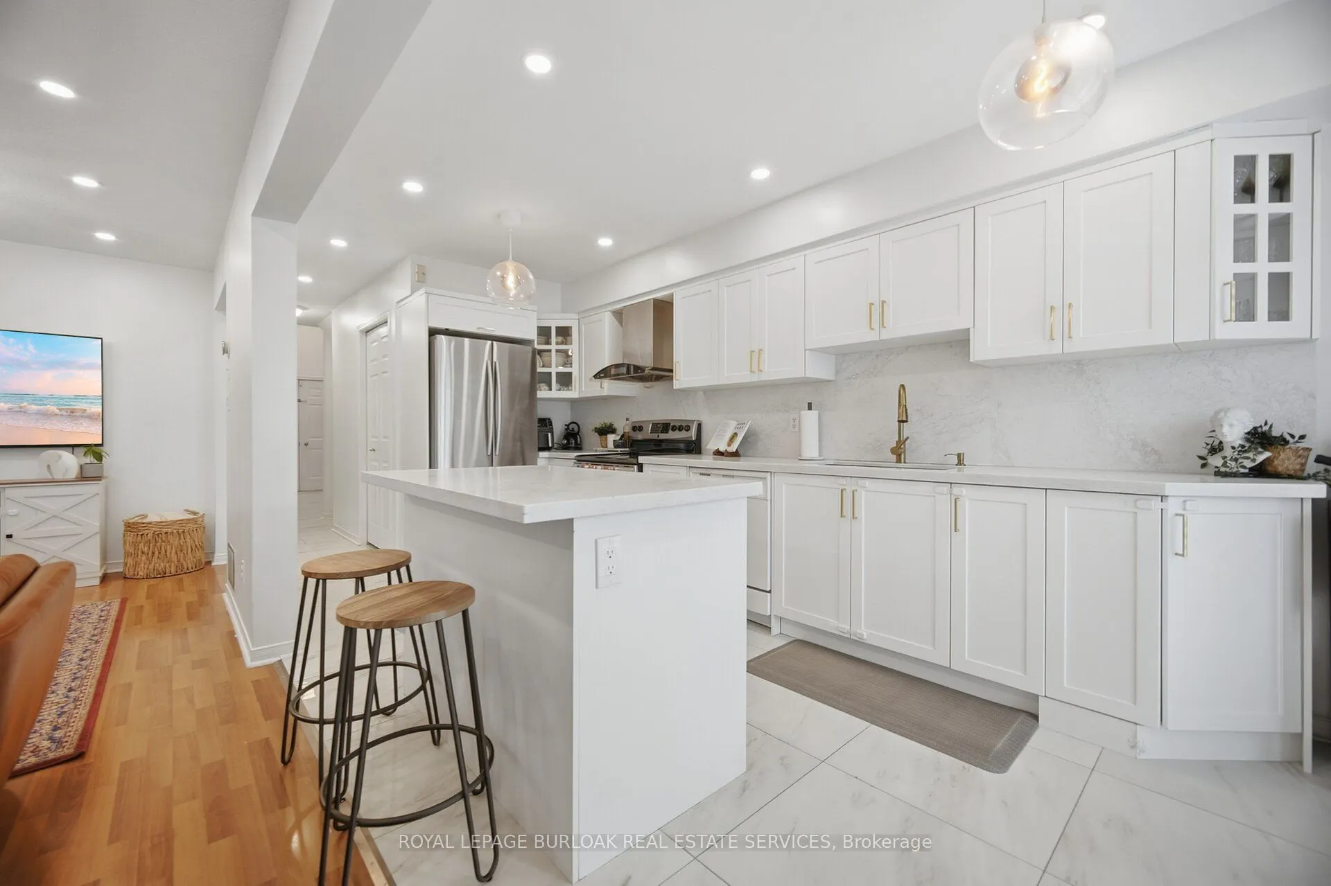 842 Upper Kenilworth Avenue