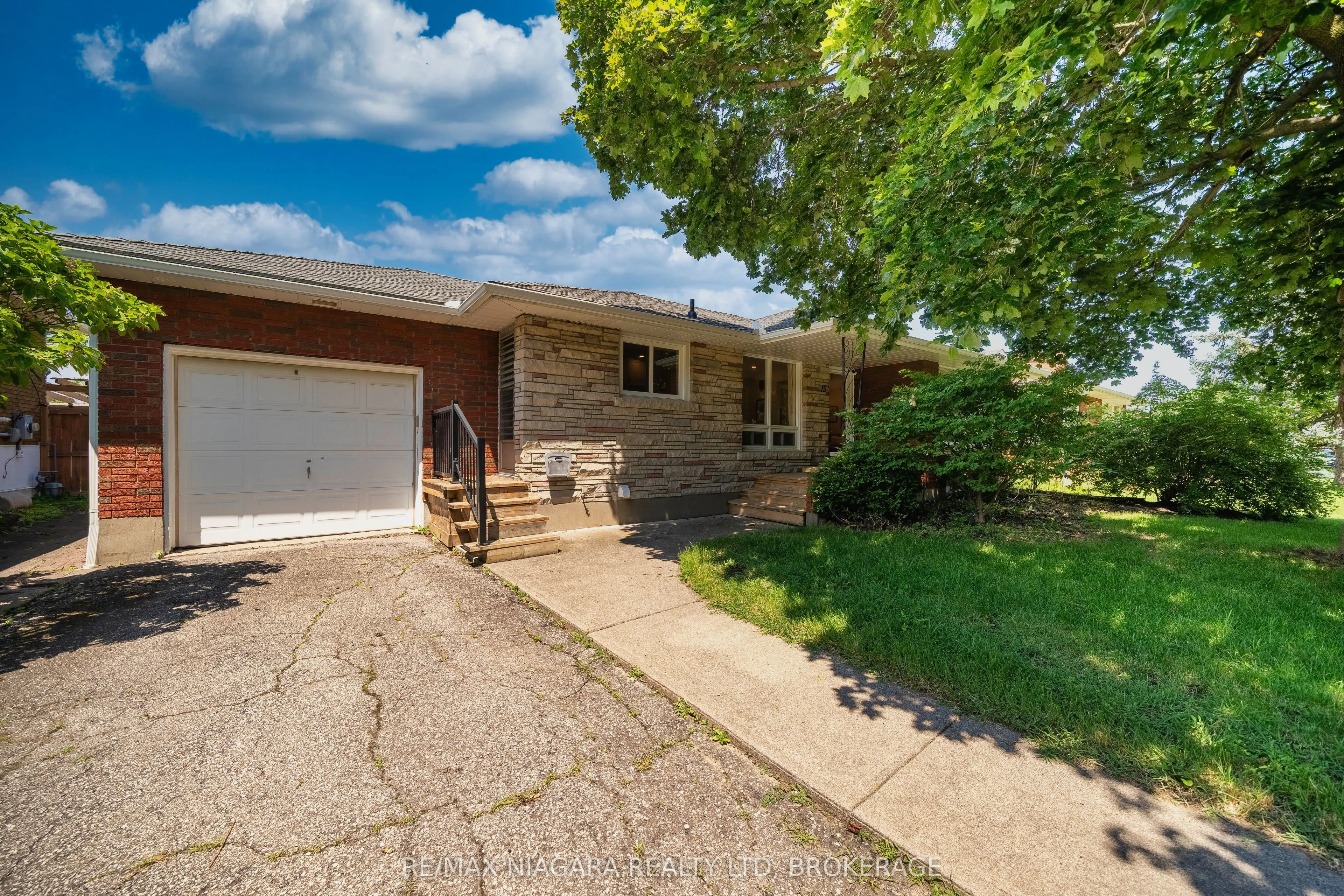 15 Springbank Drive