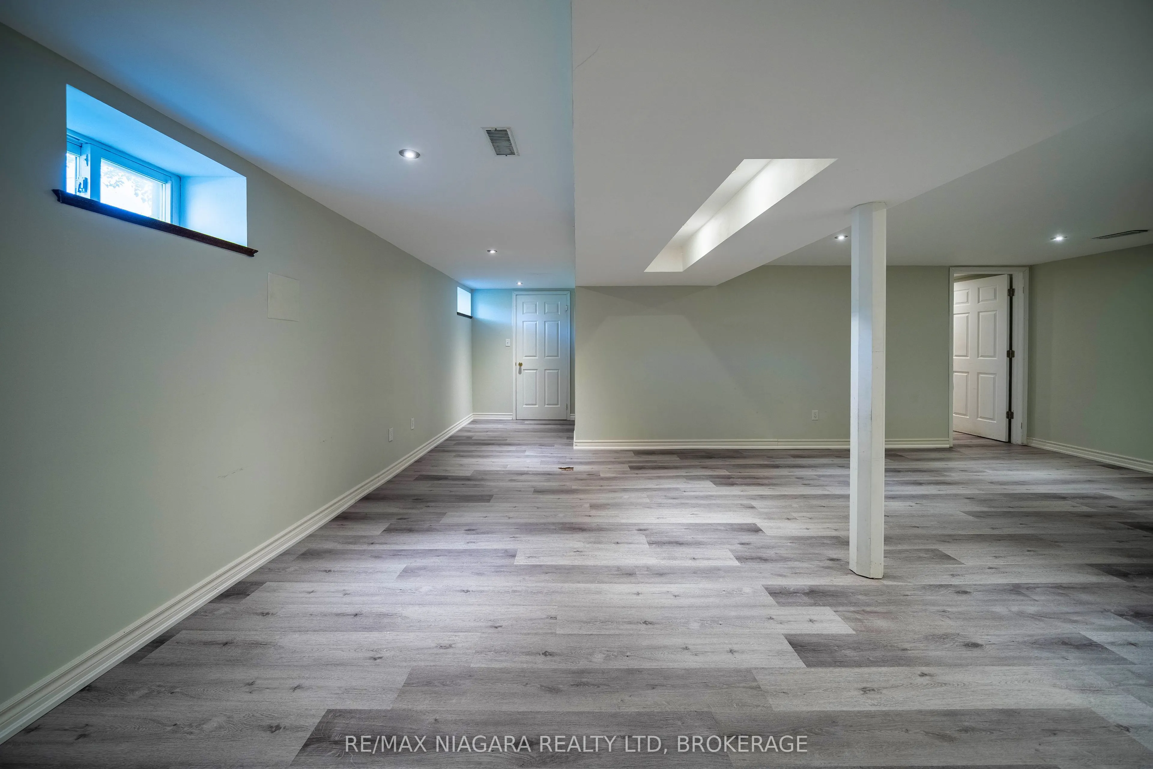 15 Springbank Drive