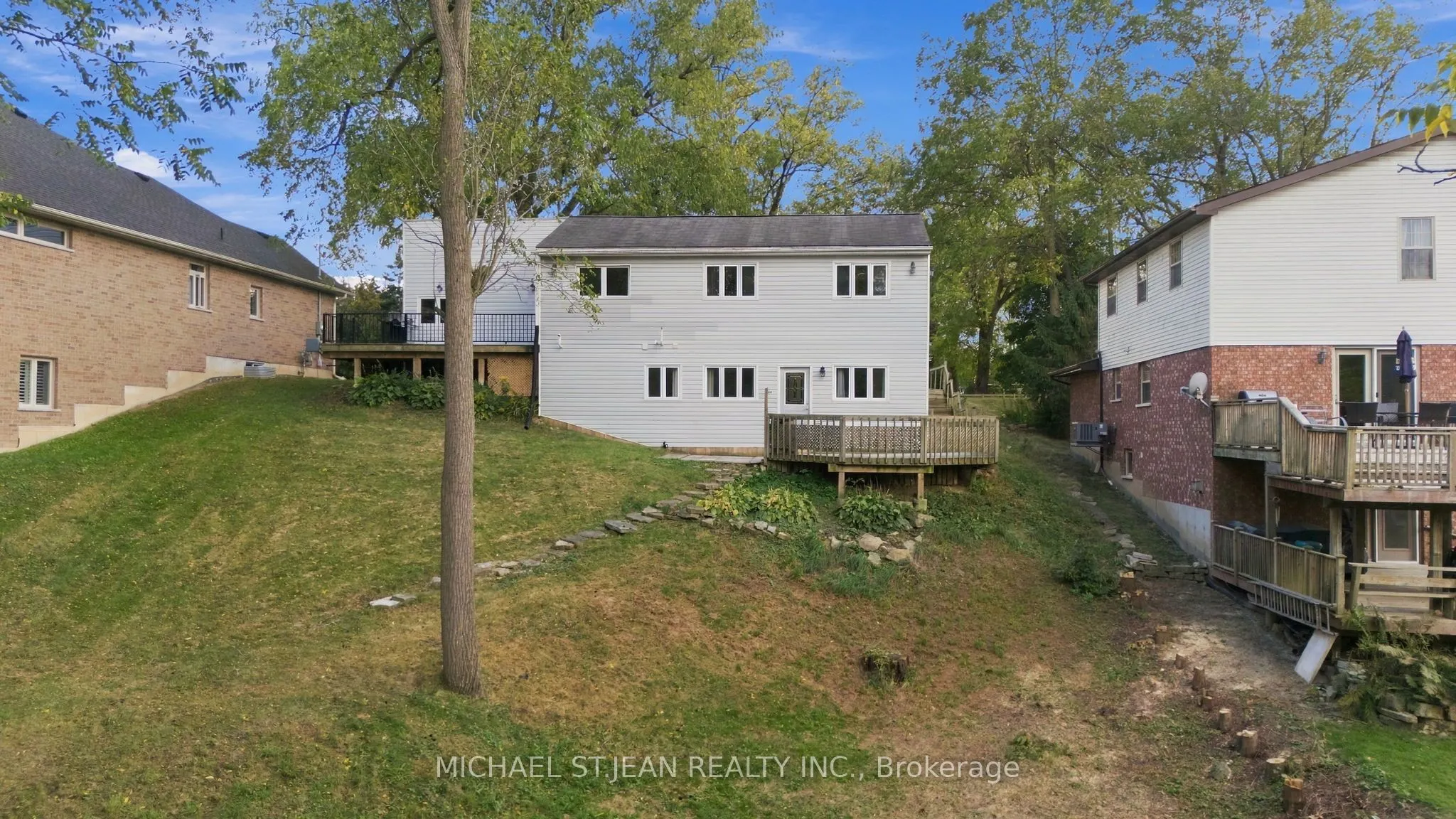 430 Winniett Street