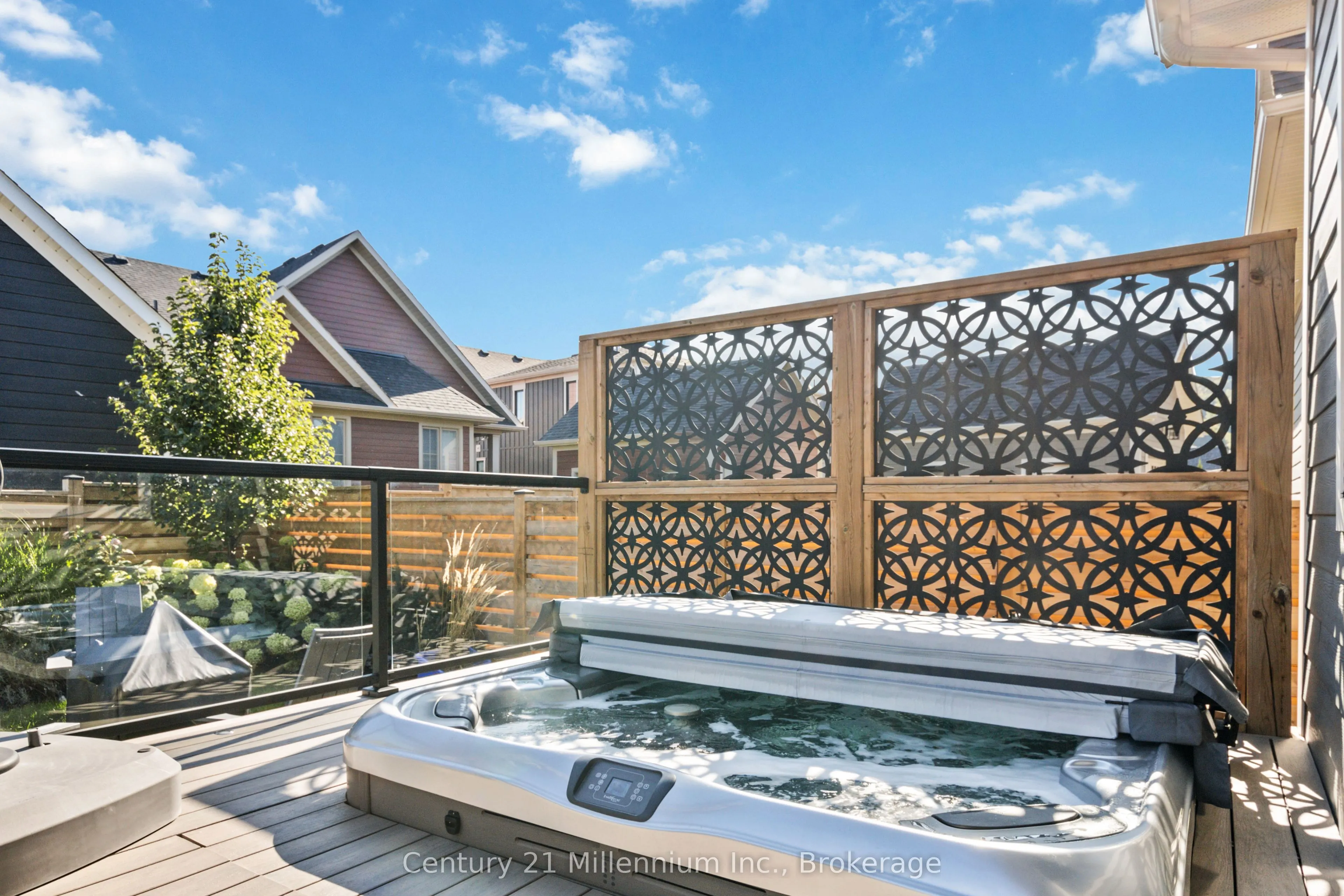 341 Yellow Birch Crescent