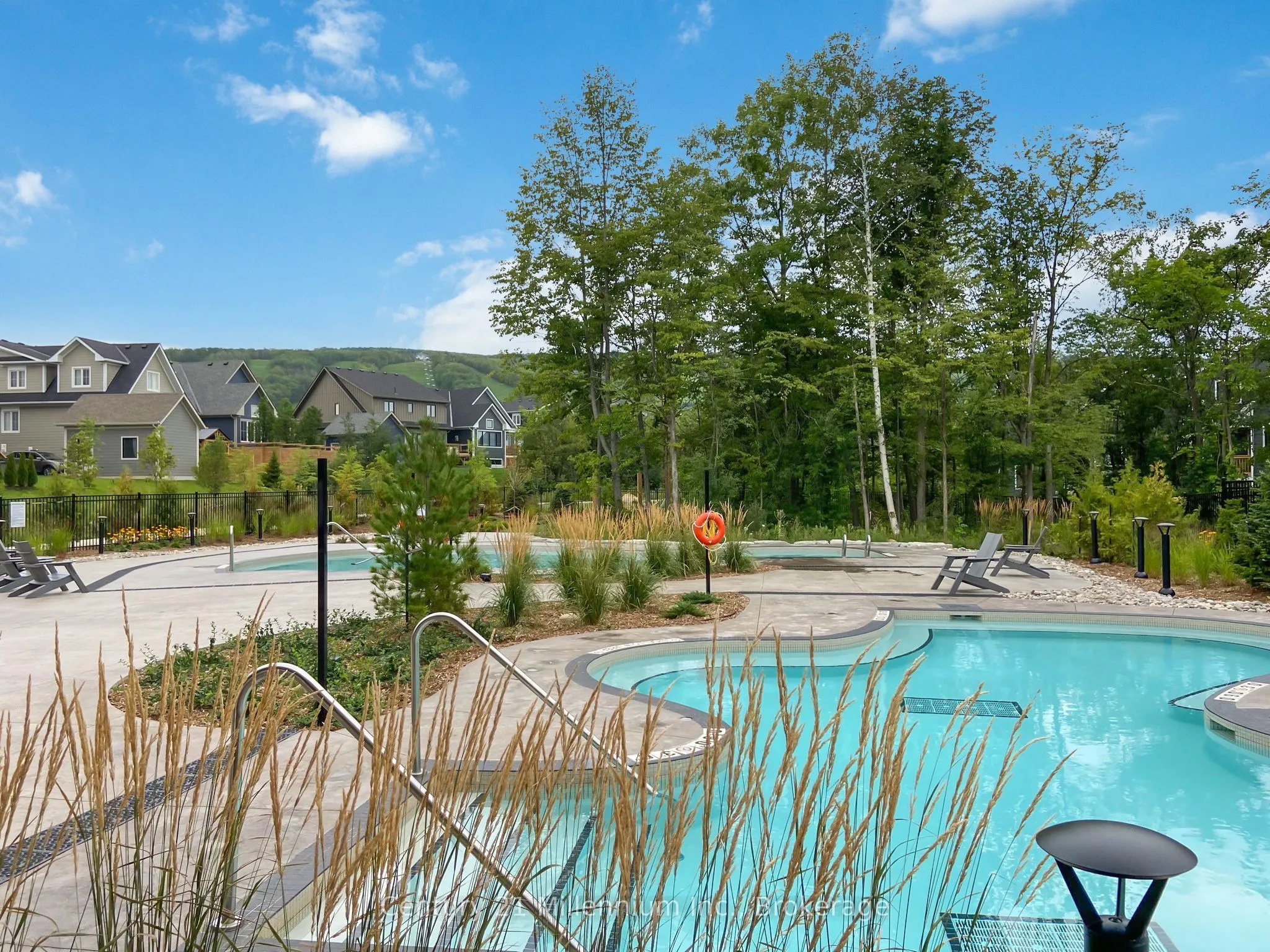 341 Yellow Birch Crescent