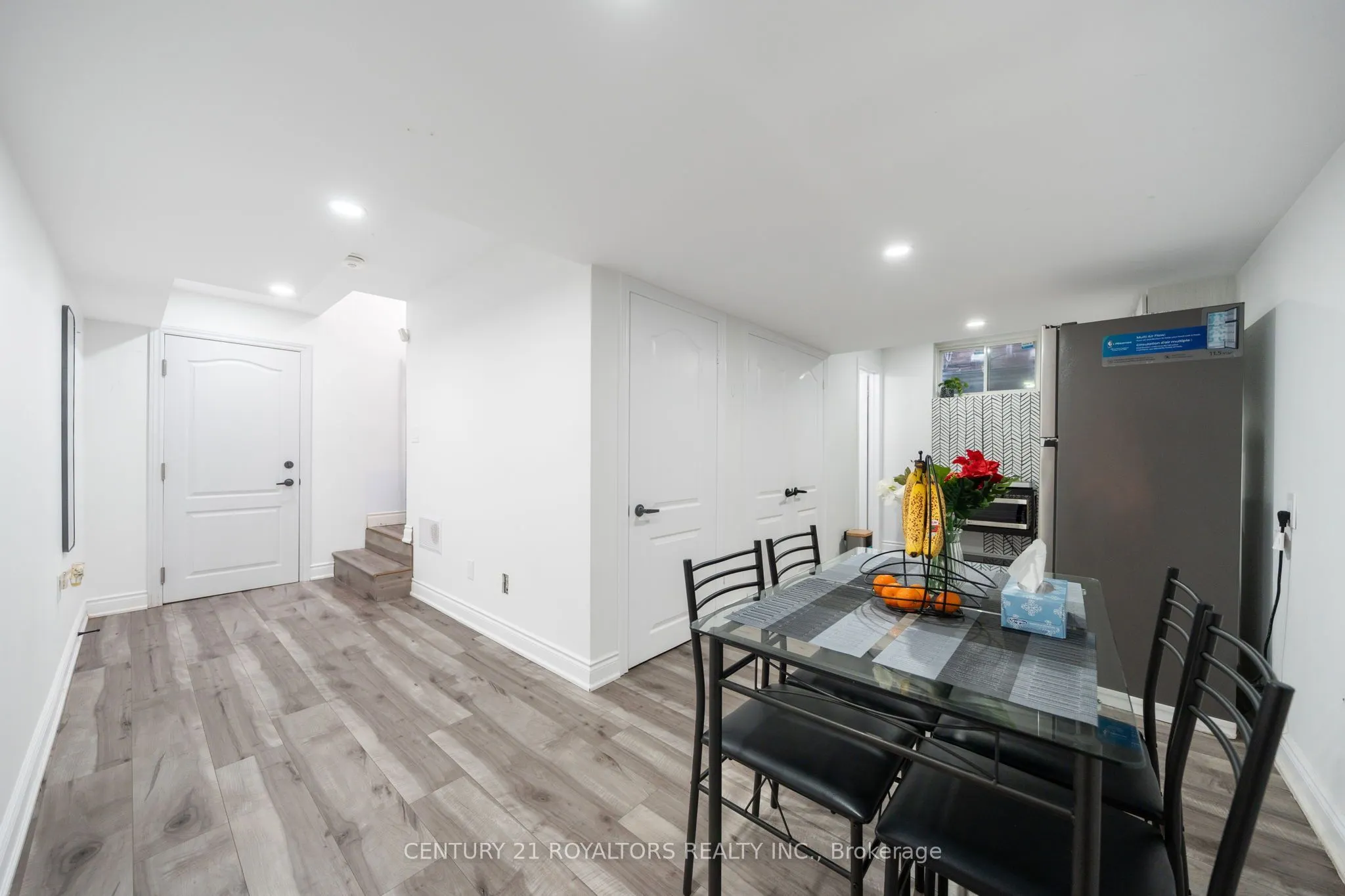 444 Thomas Slee Drive
