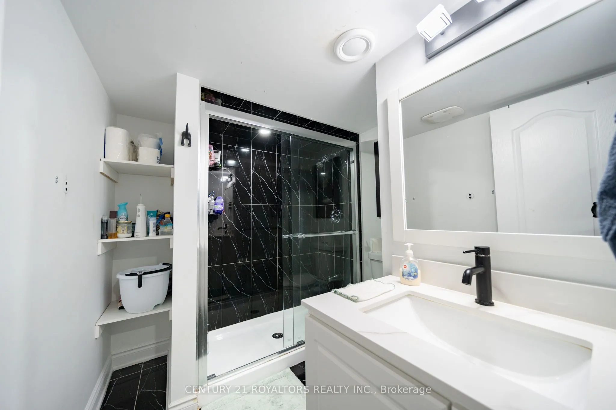 444 Thomas Slee Drive