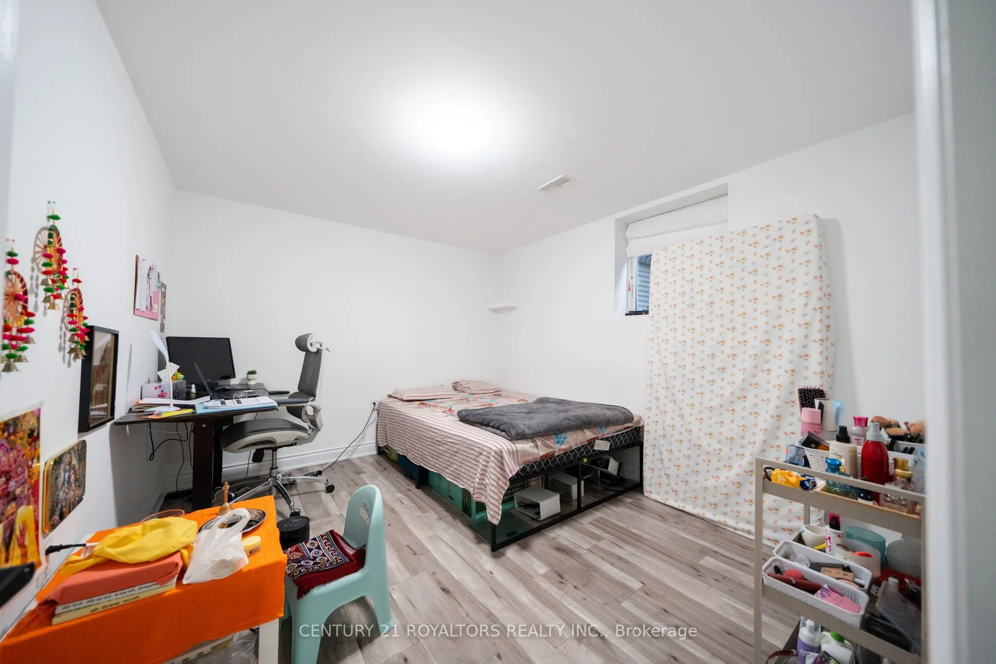 444 Thomas Slee Drive