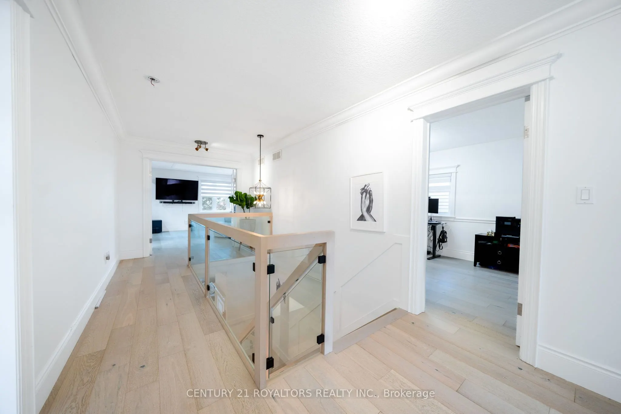444 Thomas Slee Drive