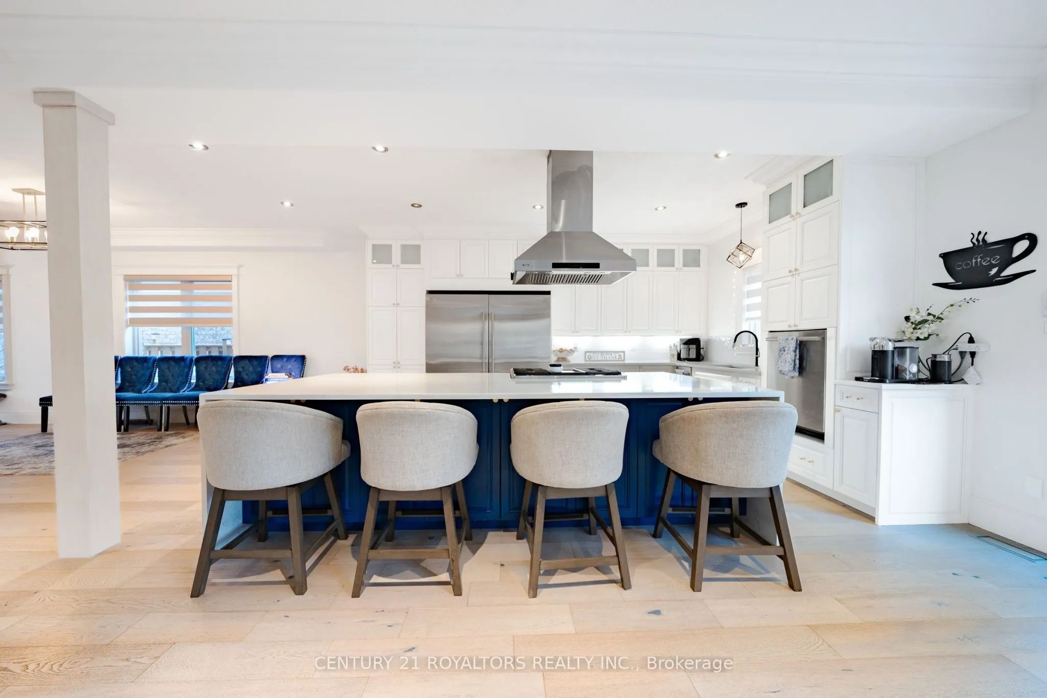 444 Thomas Slee Drive
