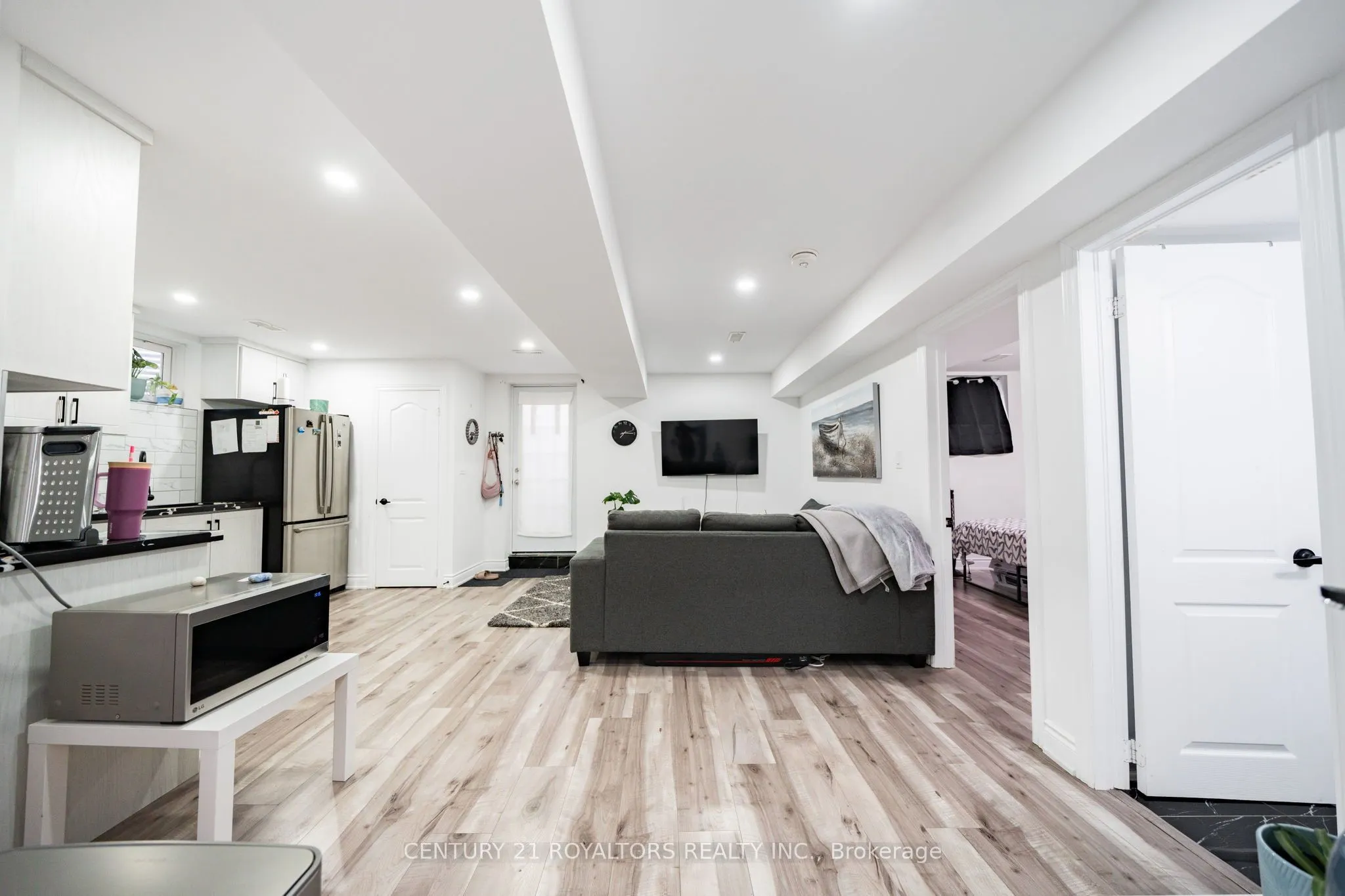 444 Thomas Slee Drive