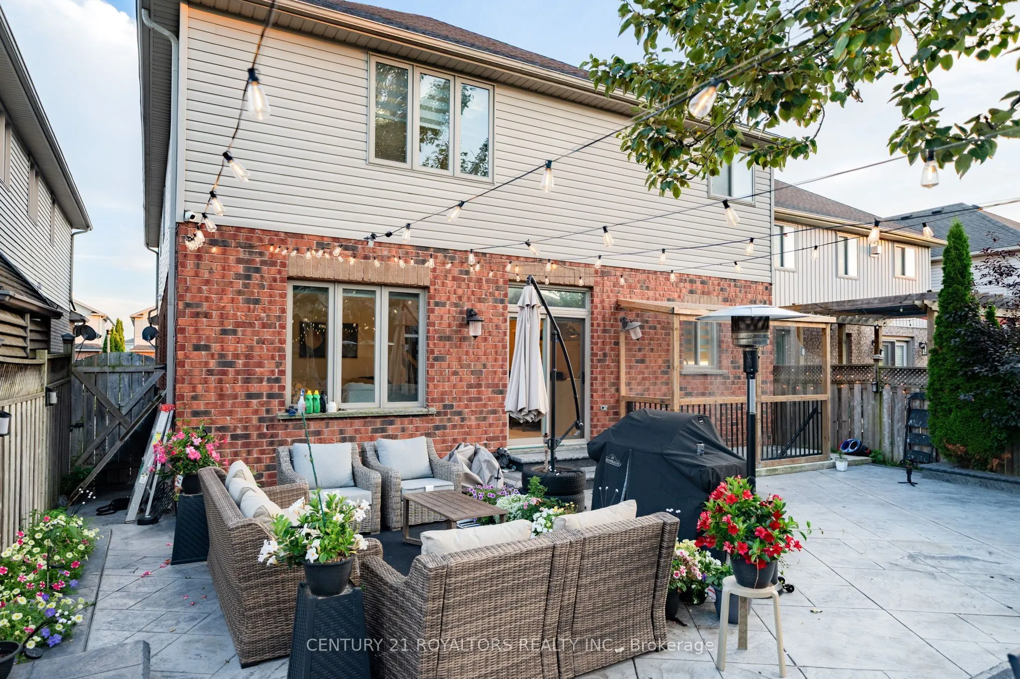 444 Thomas Slee Drive