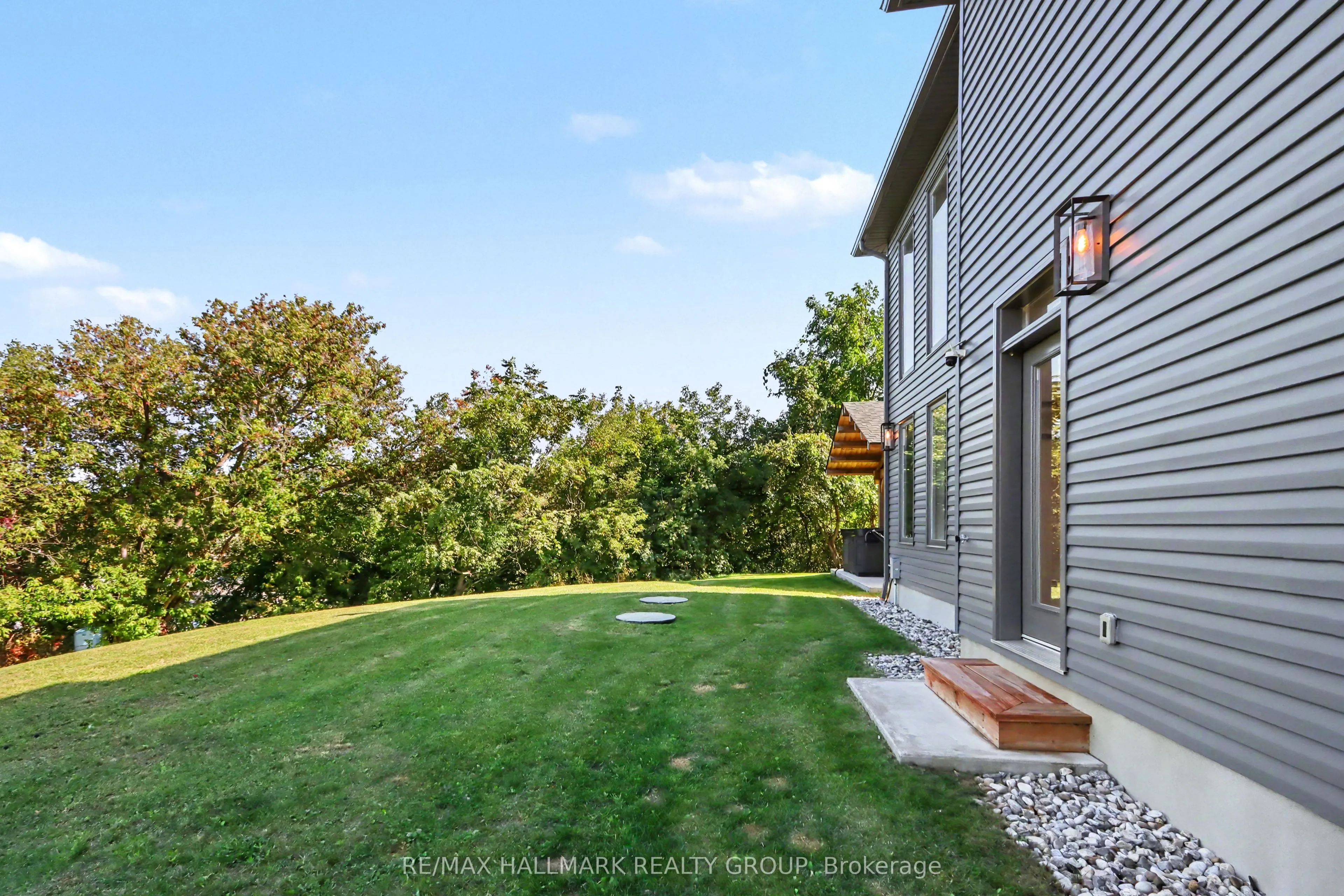 118 Hillier Street