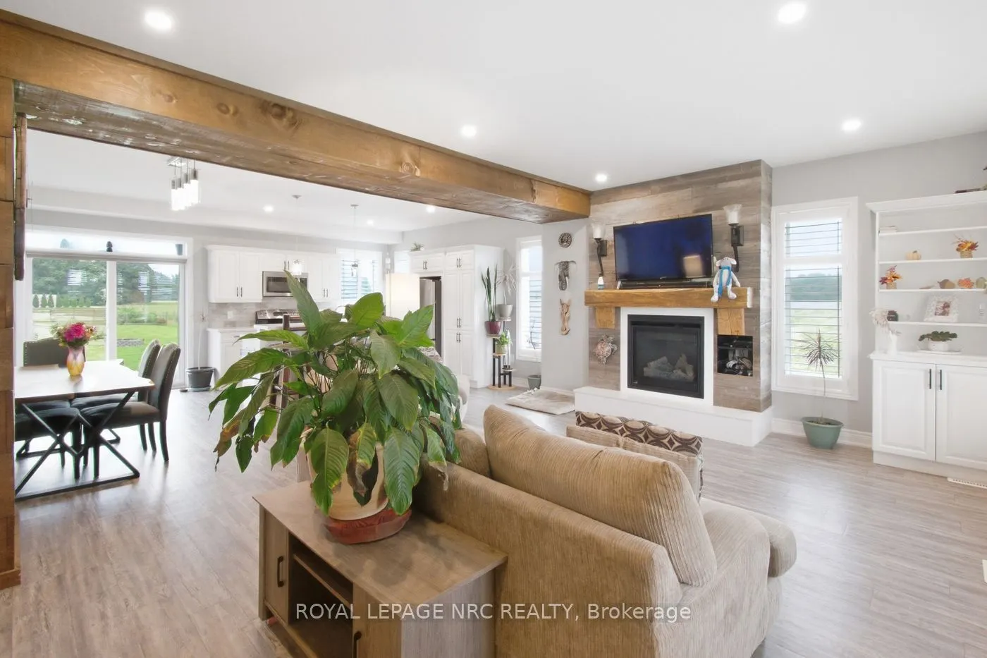 3711 WHITE Road