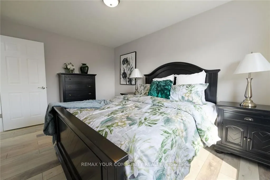 52 Elliott Avenue #Upper
