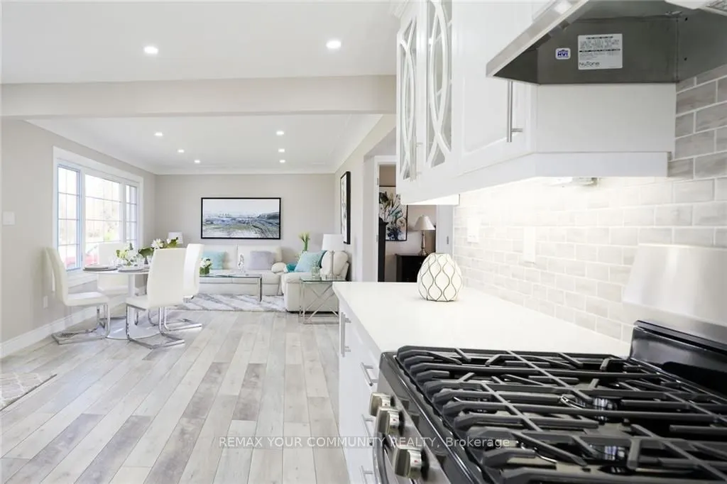 52 Elliott Avenue #Upper