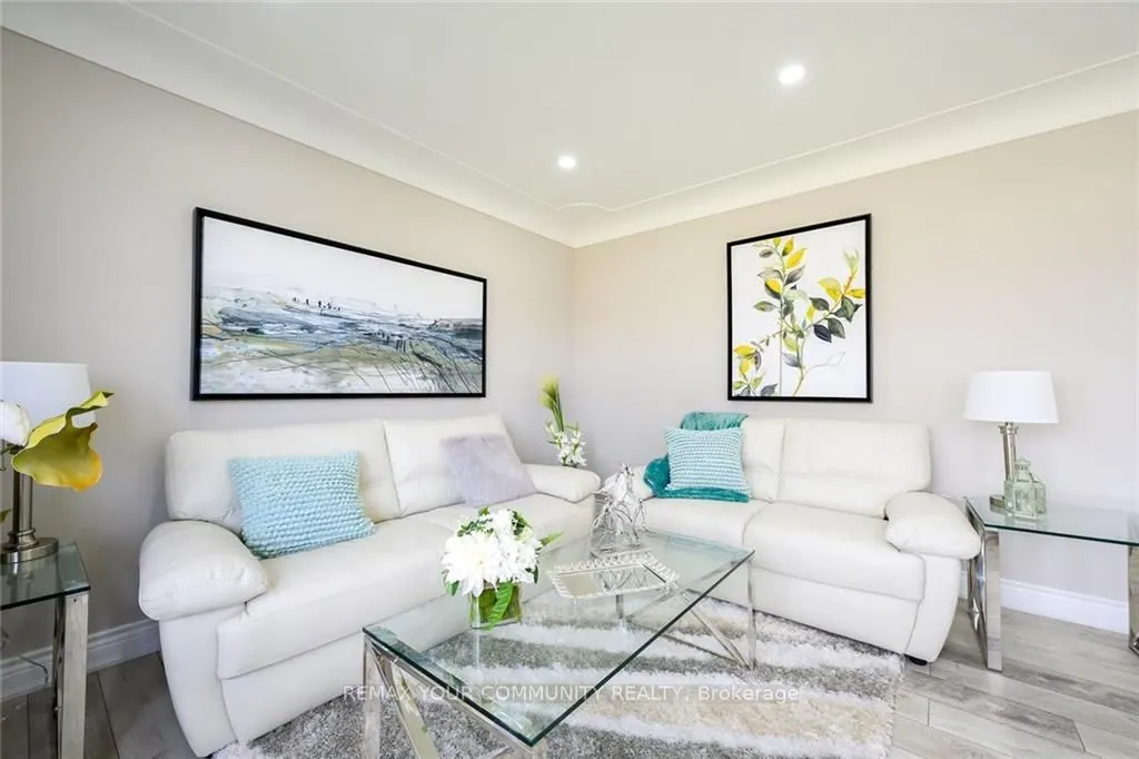 52 Elliott Avenue #Upper