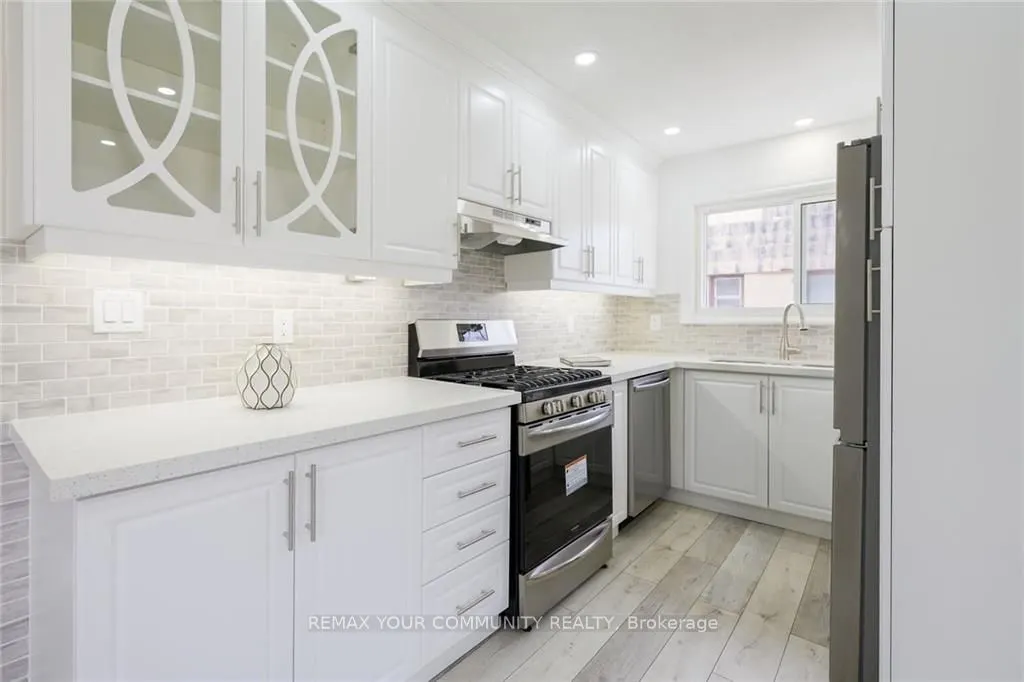 52 Elliott Avenue #Upper