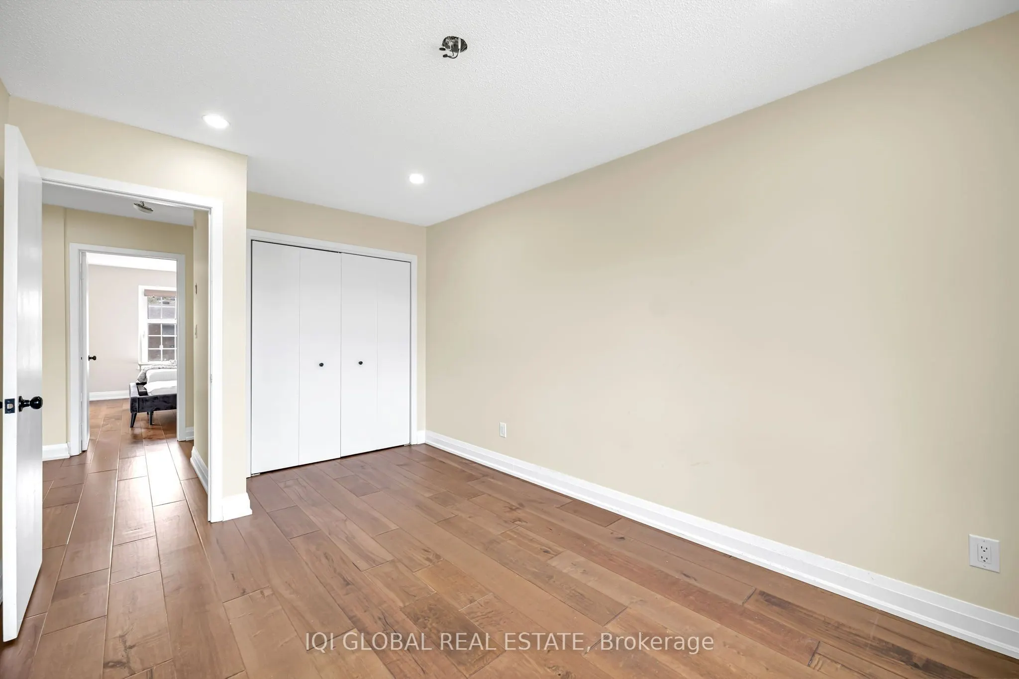 38 LECLAIRE Street