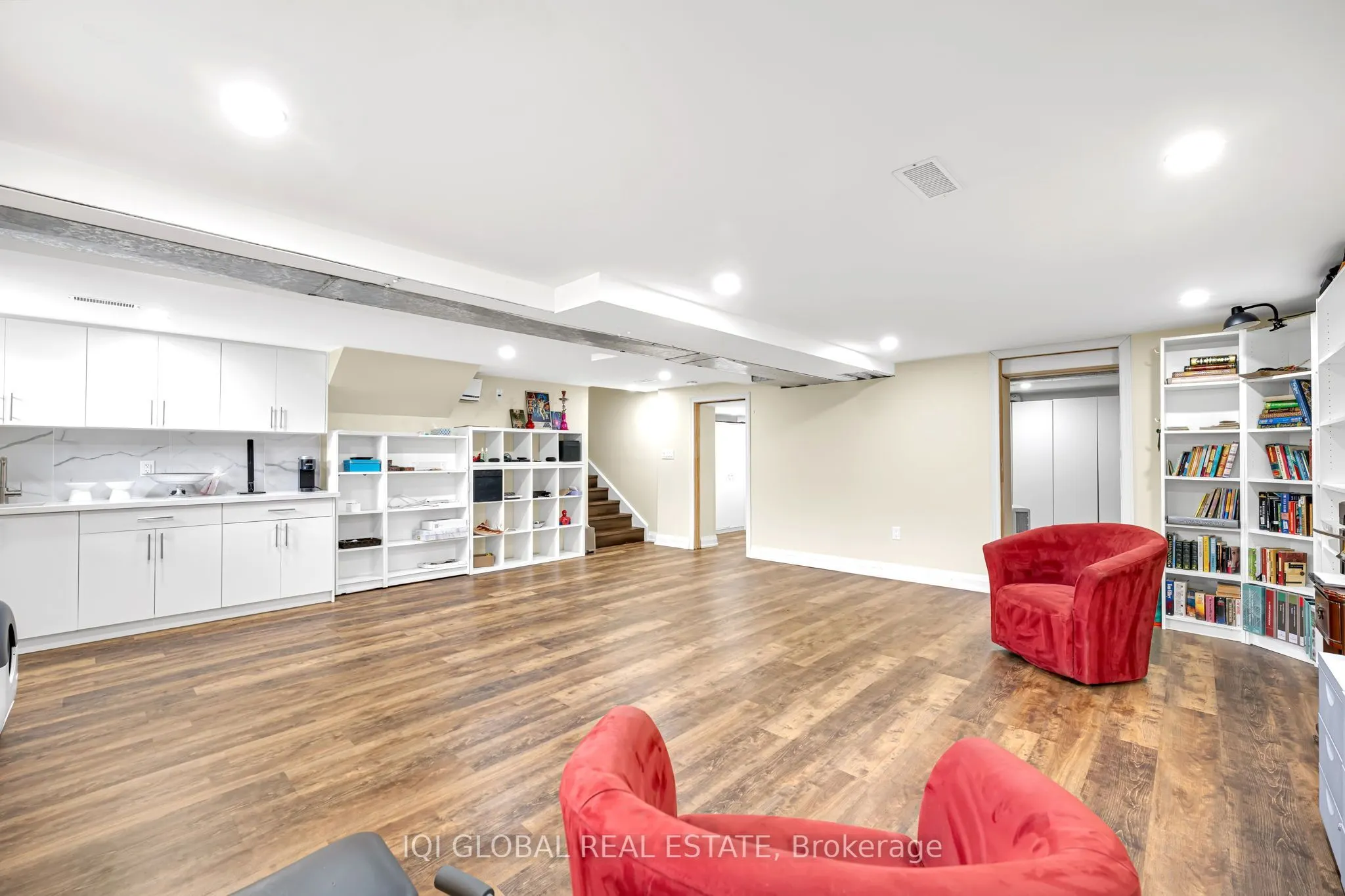 38 LECLAIRE Street