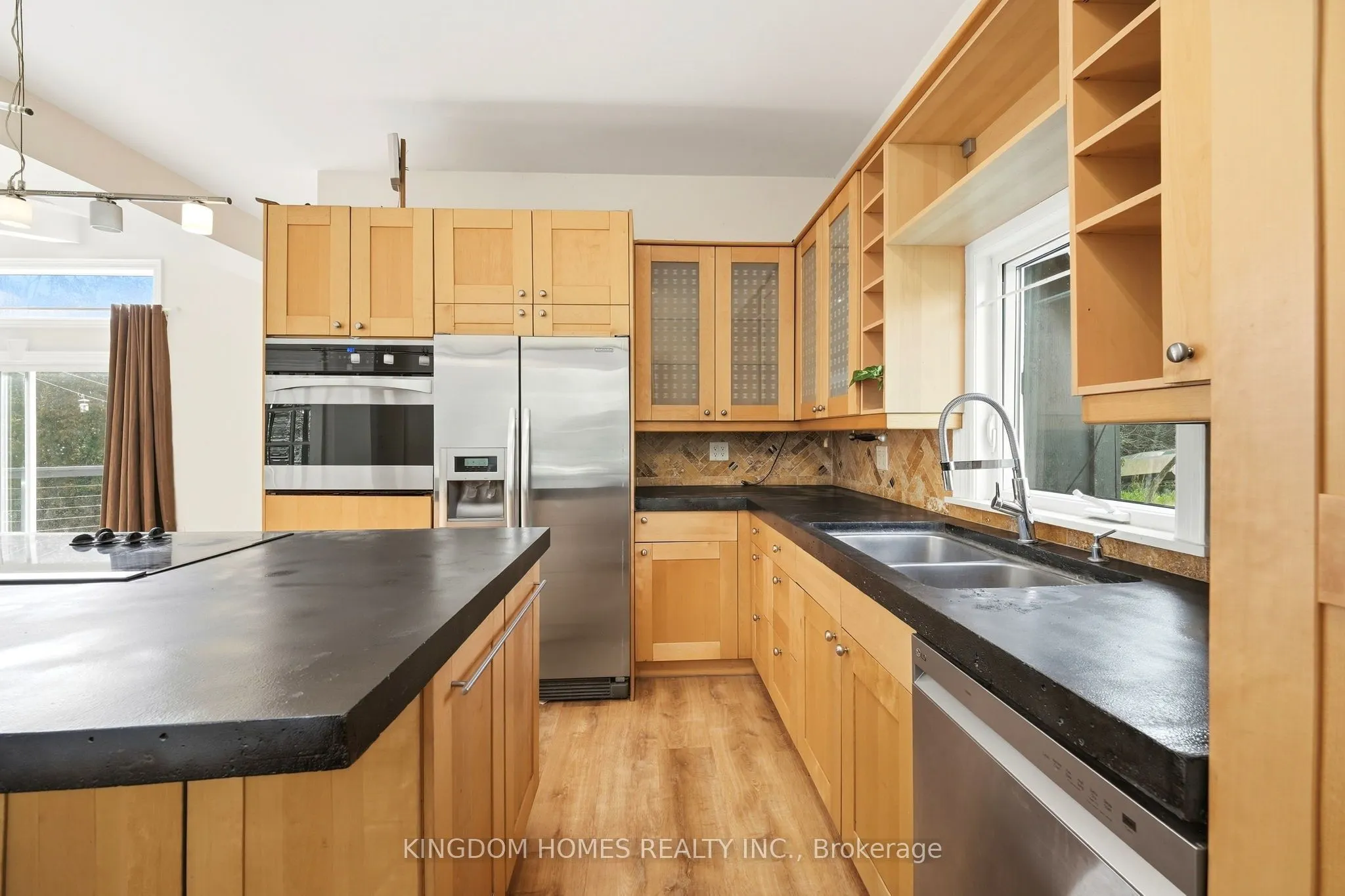 7 Shell Crescent