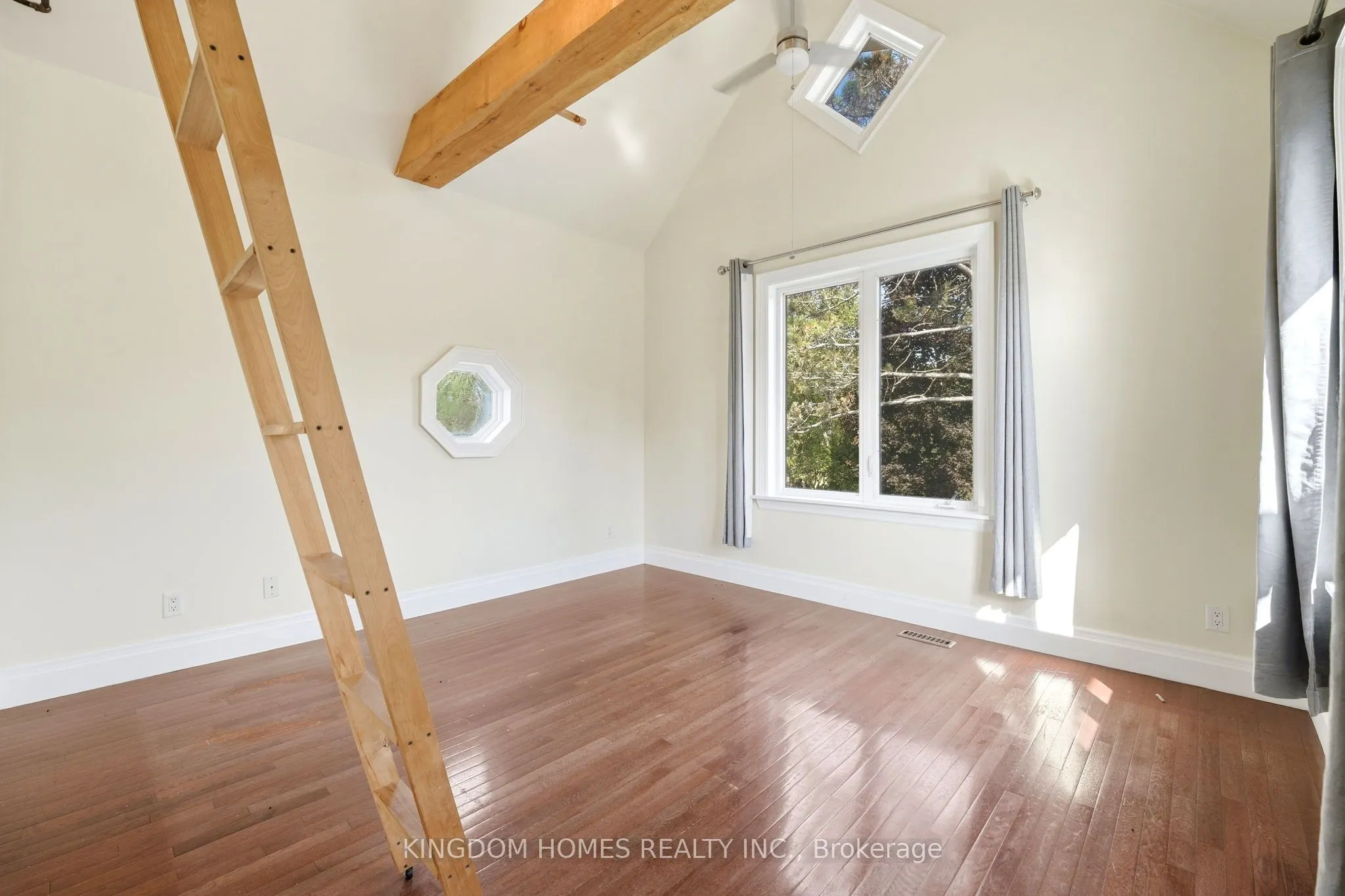 7 Shell Crescent