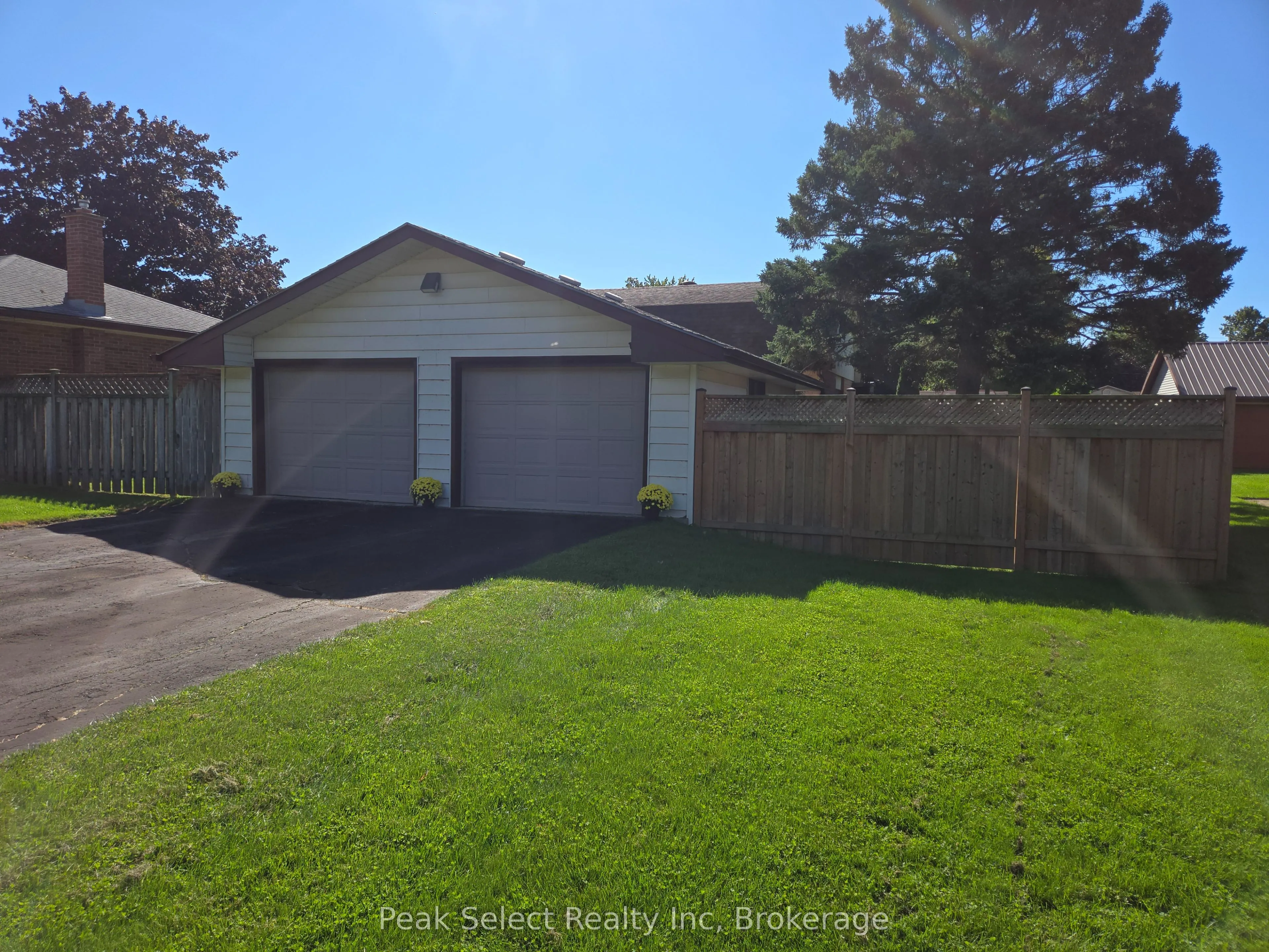 207 Byron Street