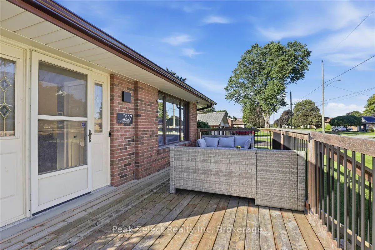 207 Byron Street