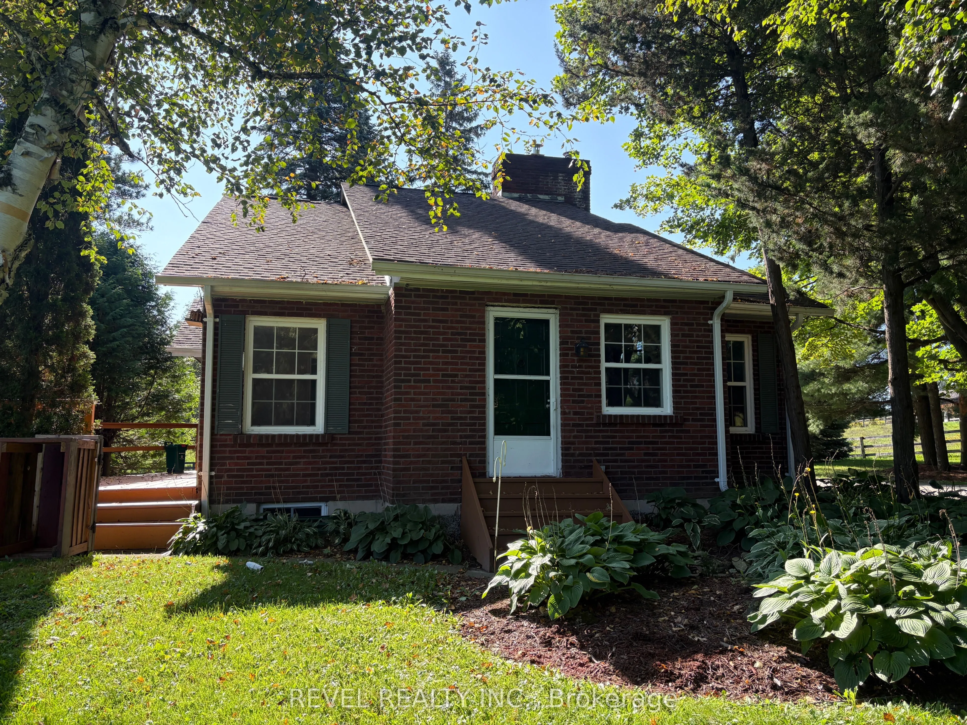 247154 5 Side Road