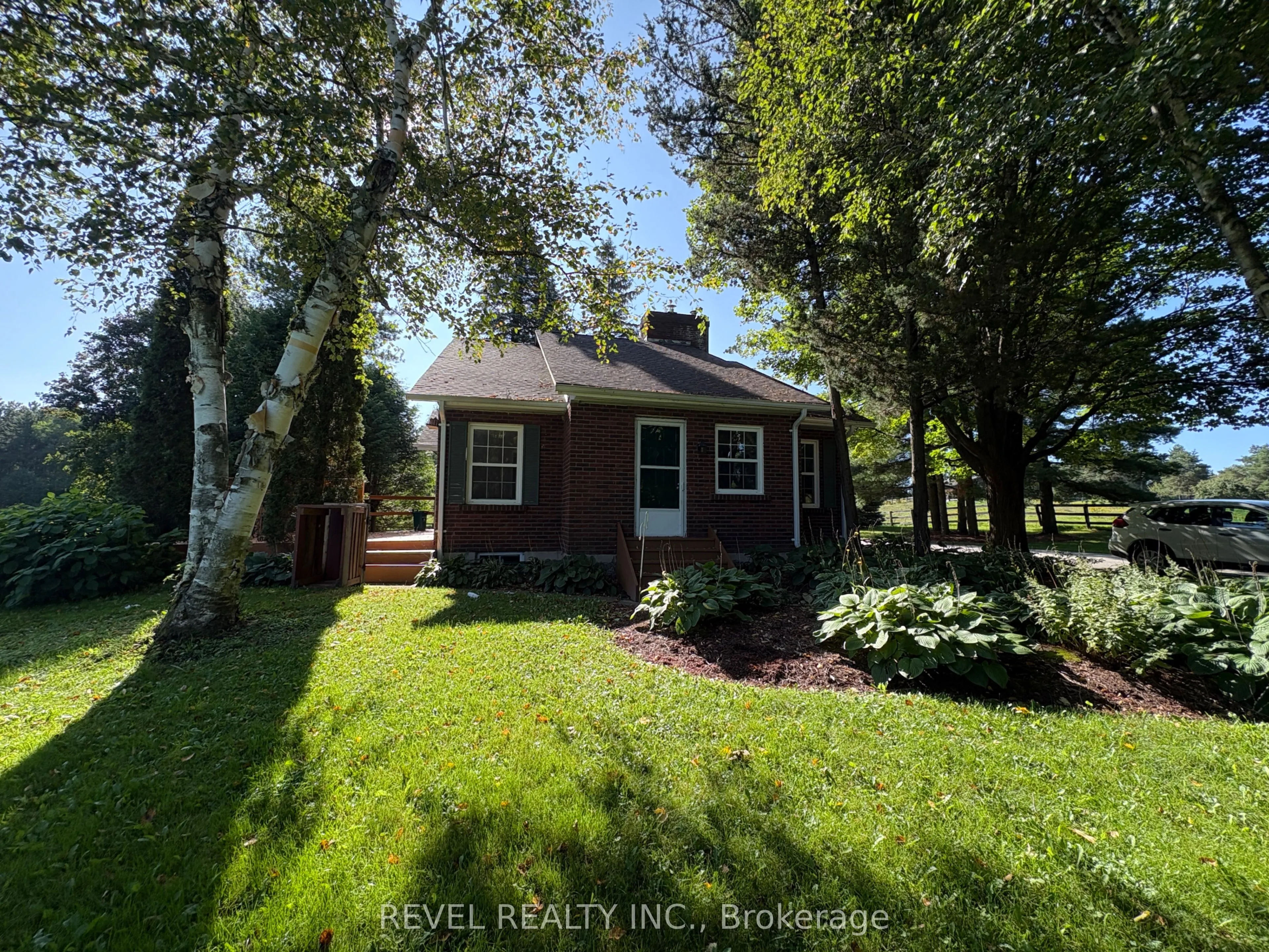 247154 5 Side Road