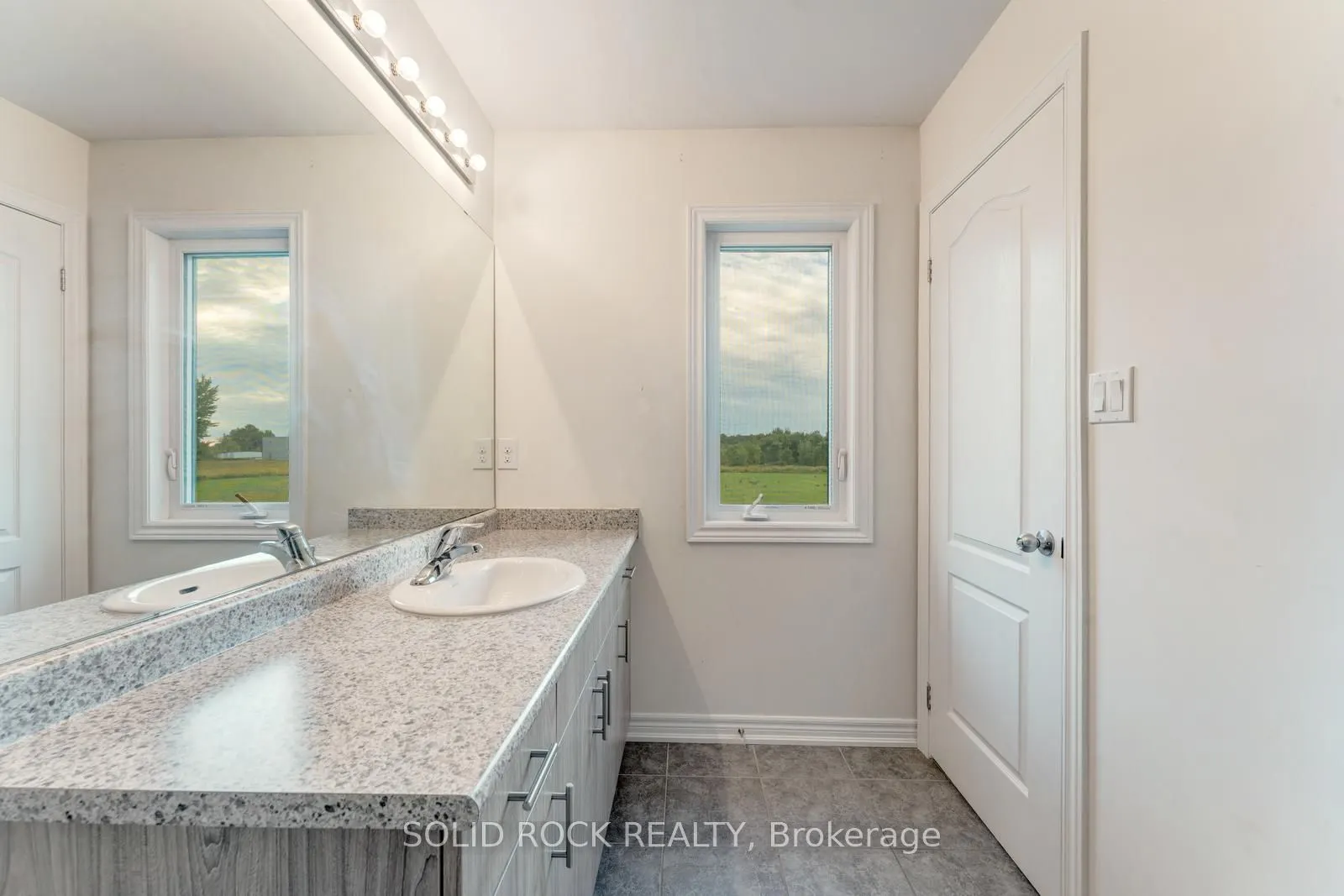 422 Krotz Street W