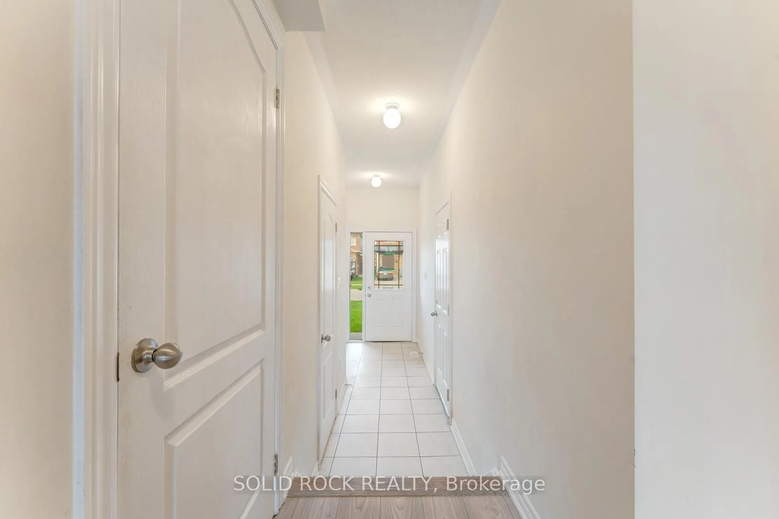 422 Krotz Street W