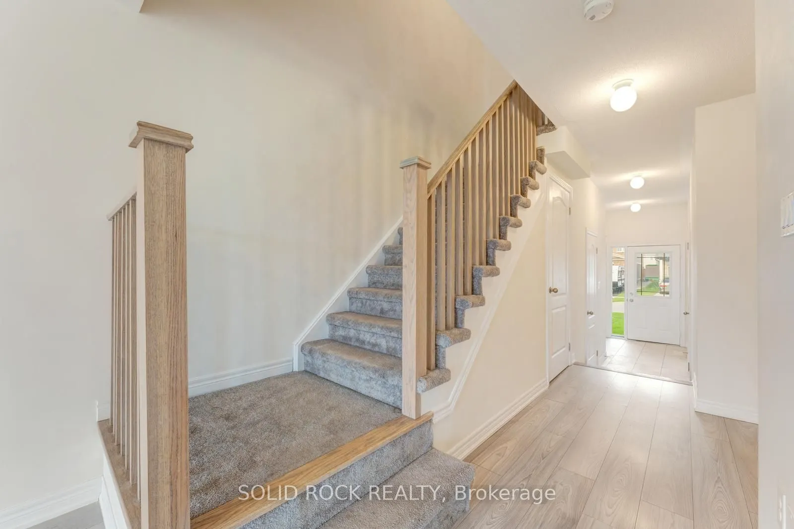 422 Krotz Street W