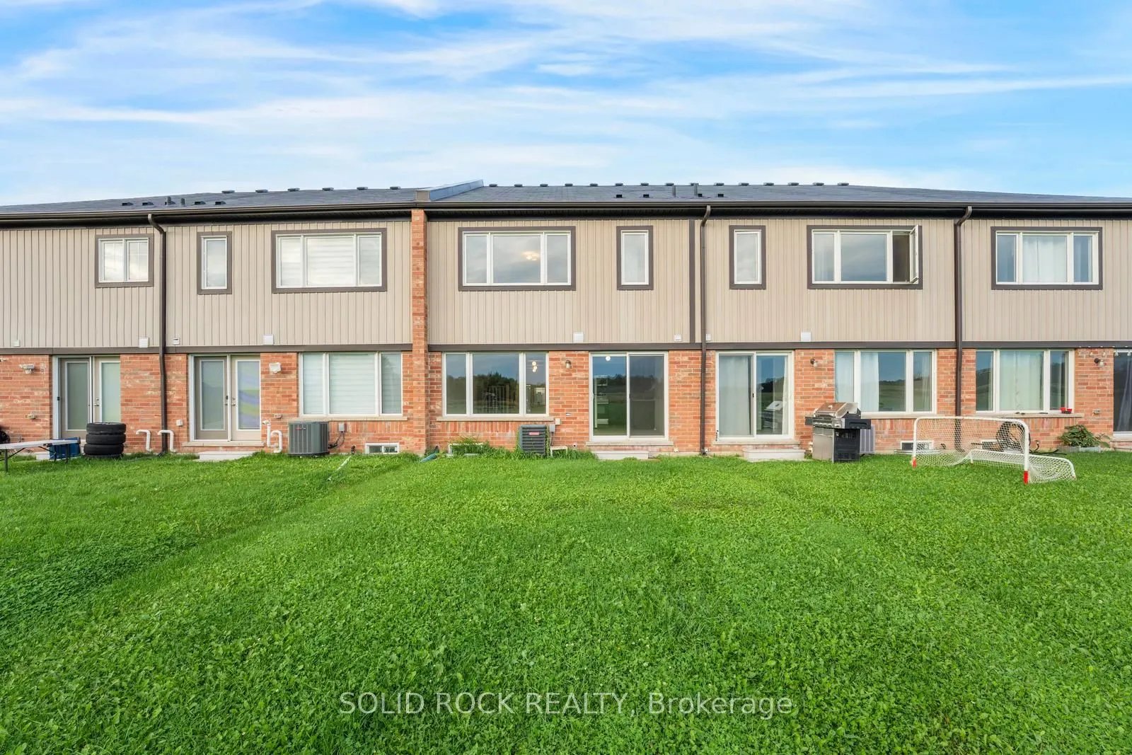 422 Krotz Street W