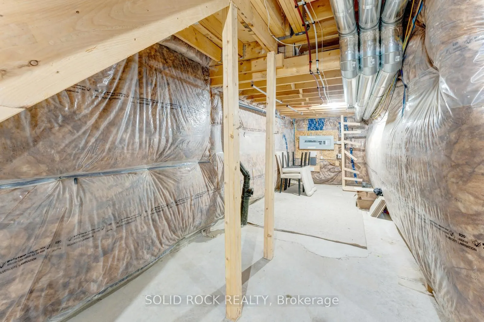 422 Krotz Street W
