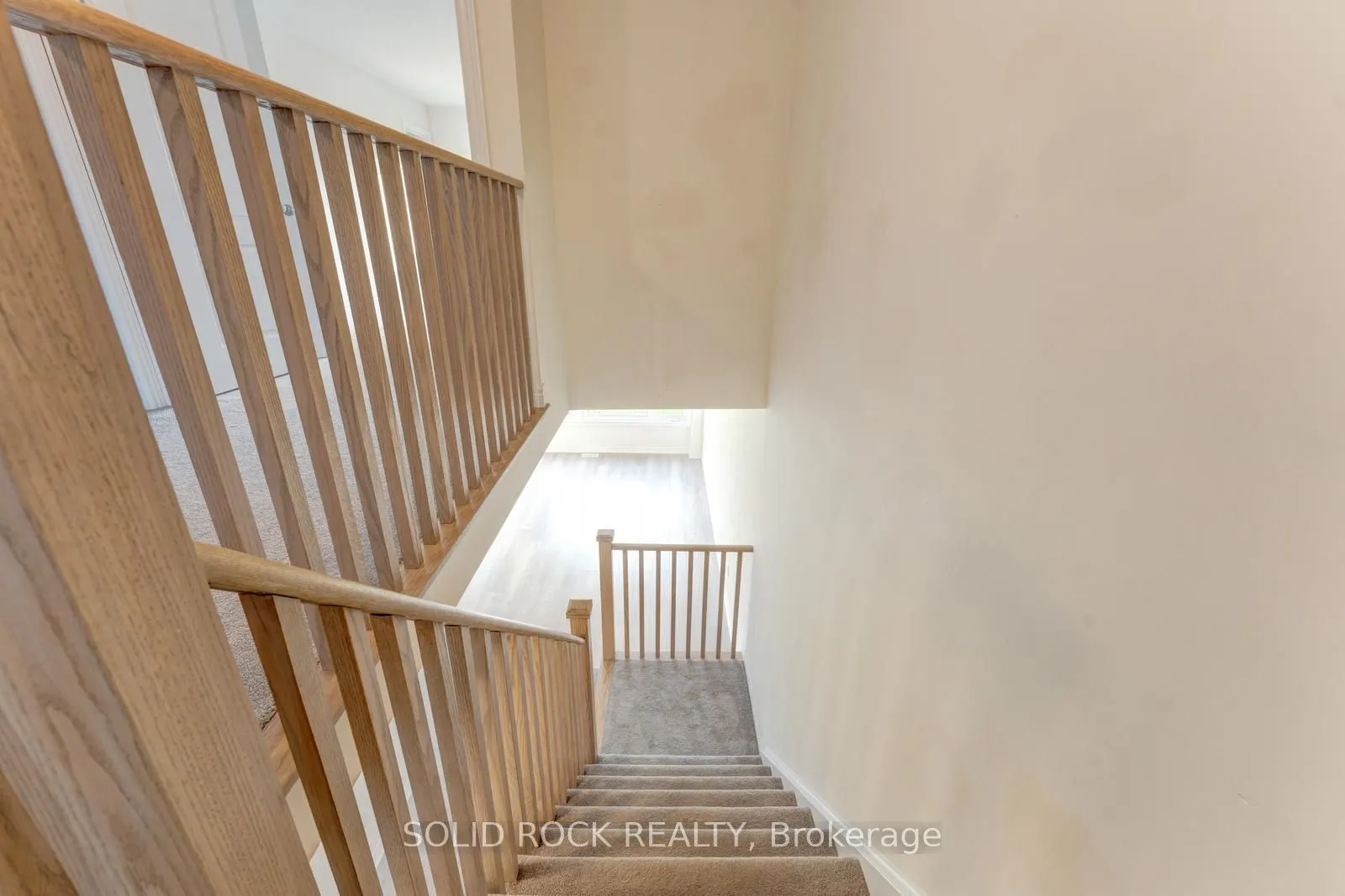 422 Krotz Street W