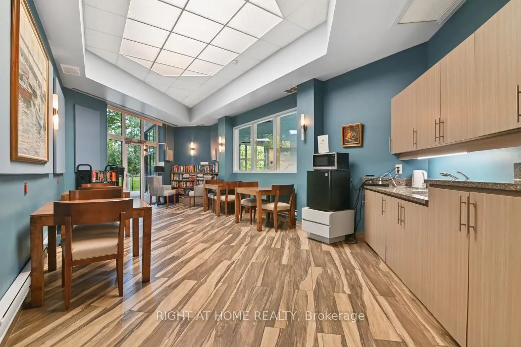 3105 Carling Avenue #302