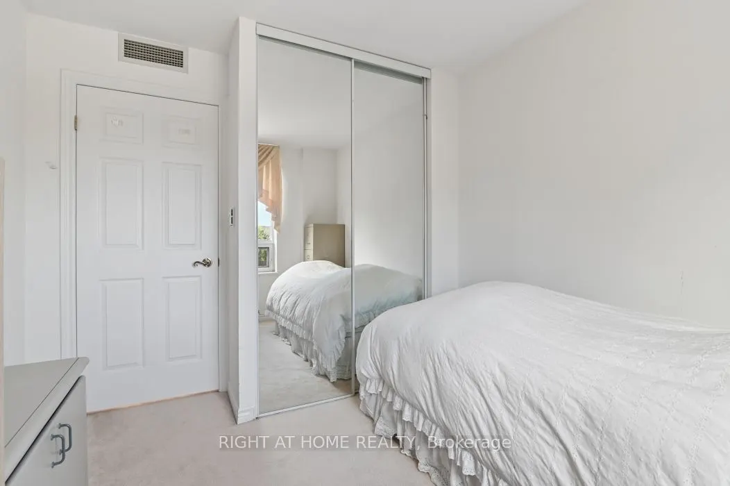 3105 Carling Avenue #302