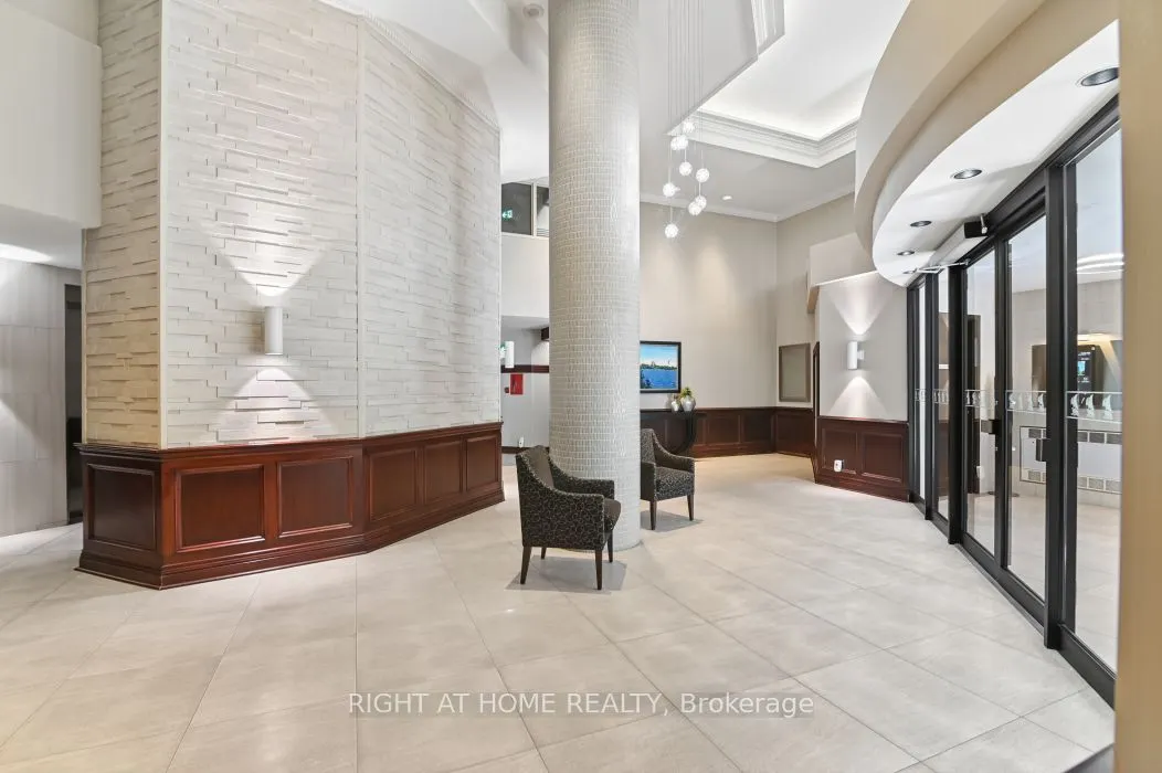 3105 Carling Avenue #302
