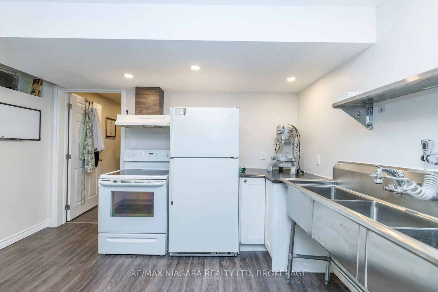 121 Garon Avenue