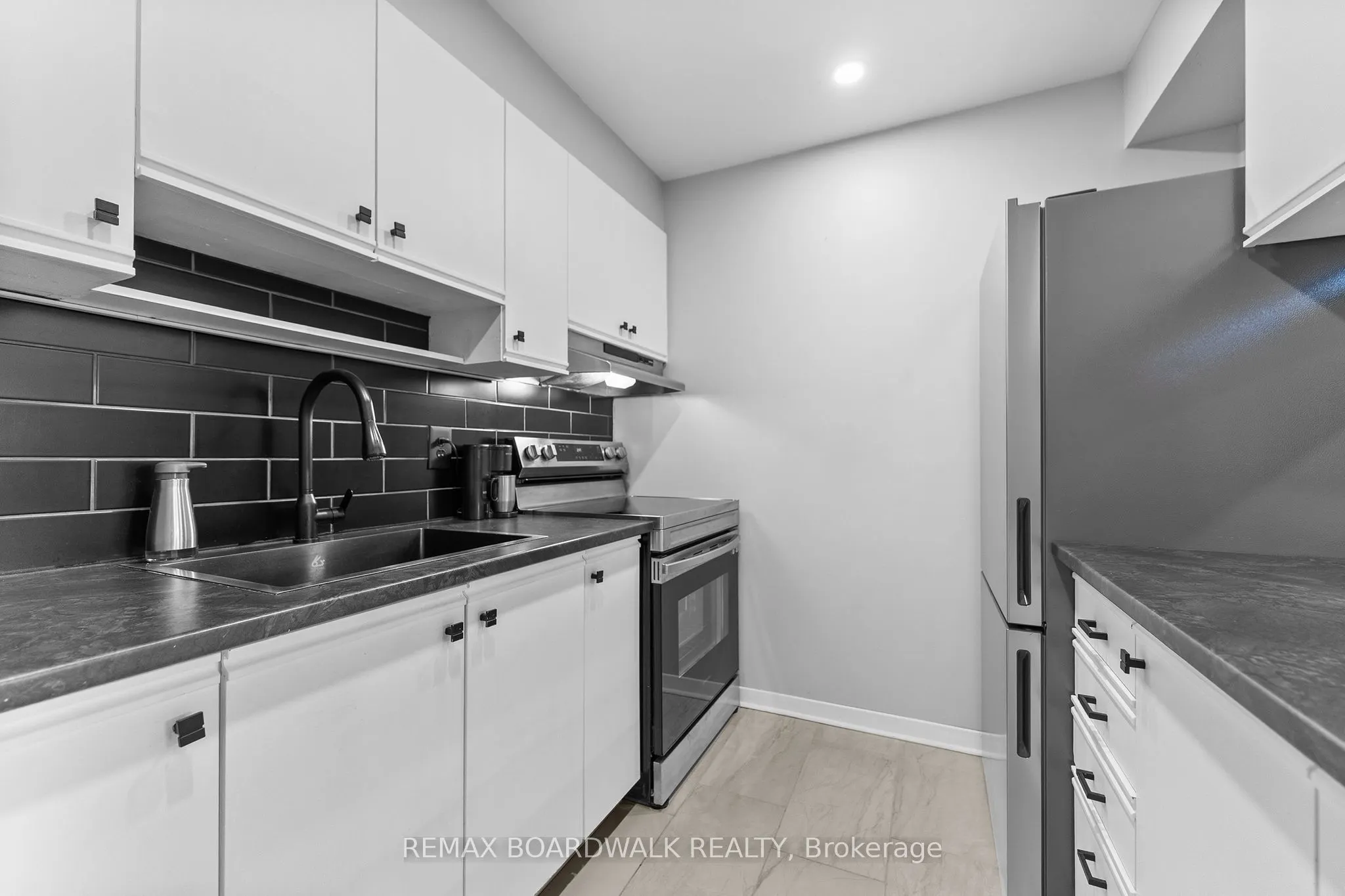 218 Viewmount Drive #308