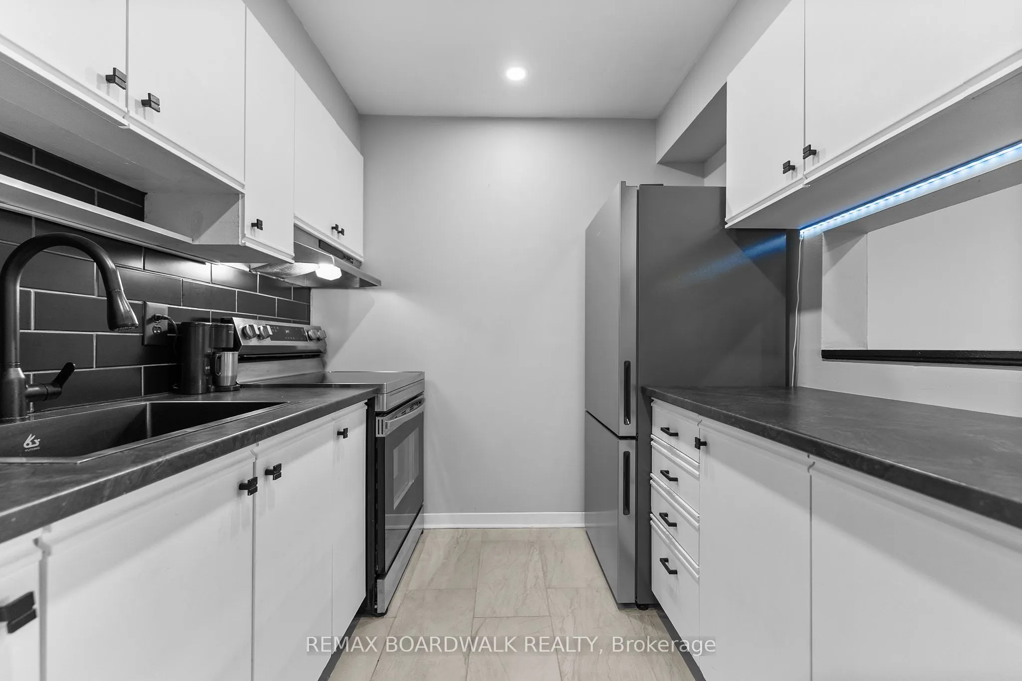 218 Viewmount Drive #308