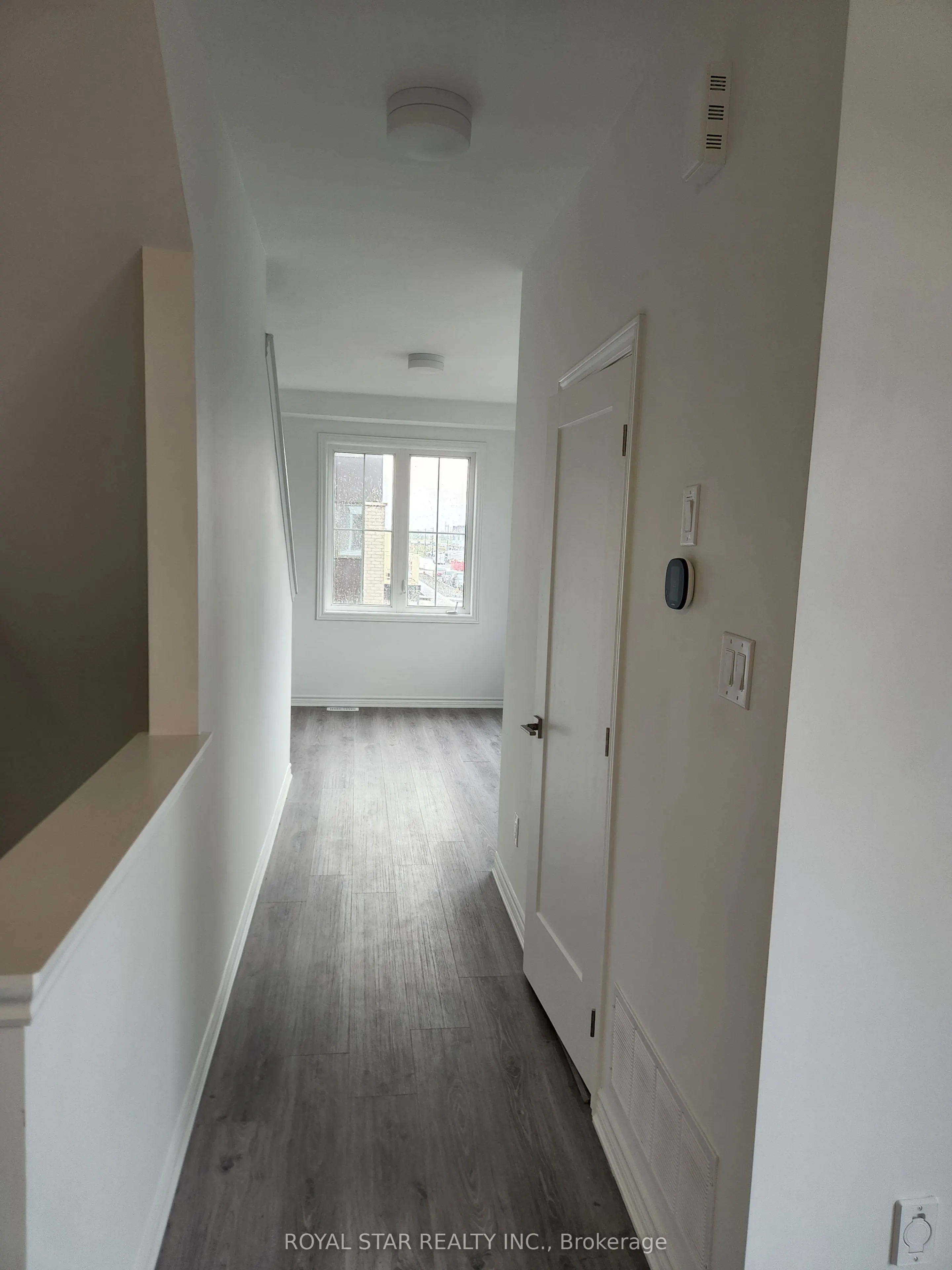 318 Ilmenite Private