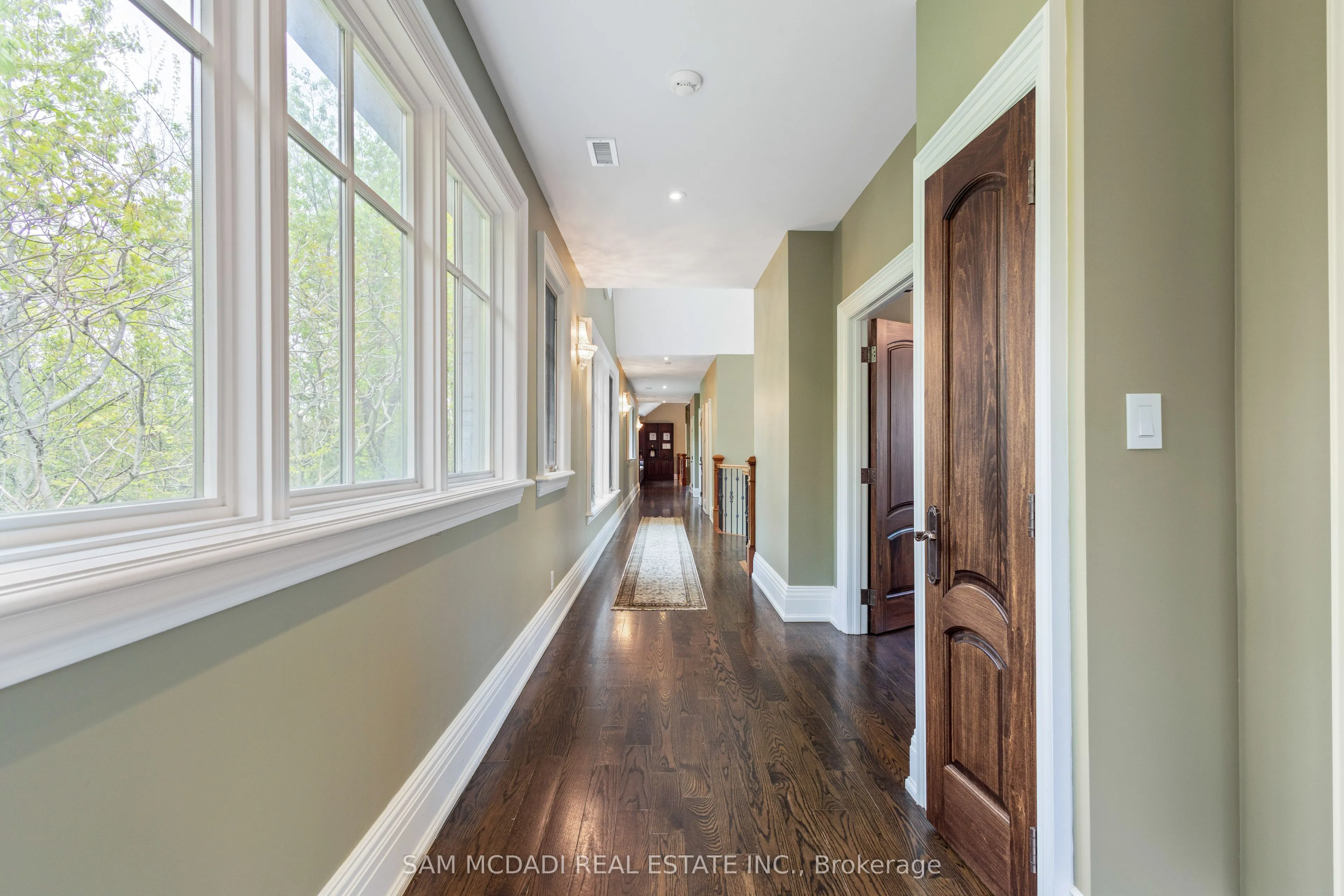 839 Lakeshore Road
