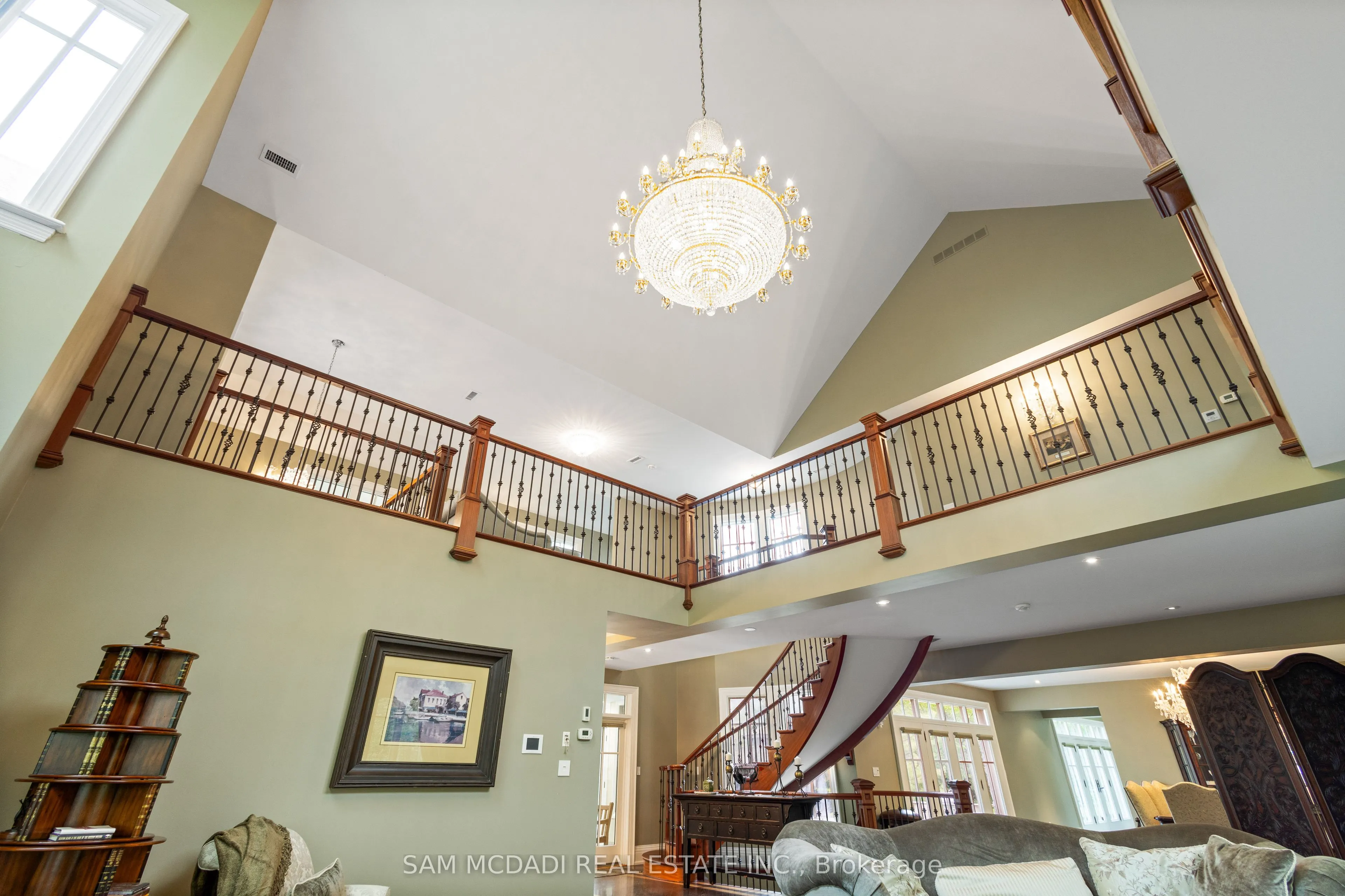 839 Lakeshore Road