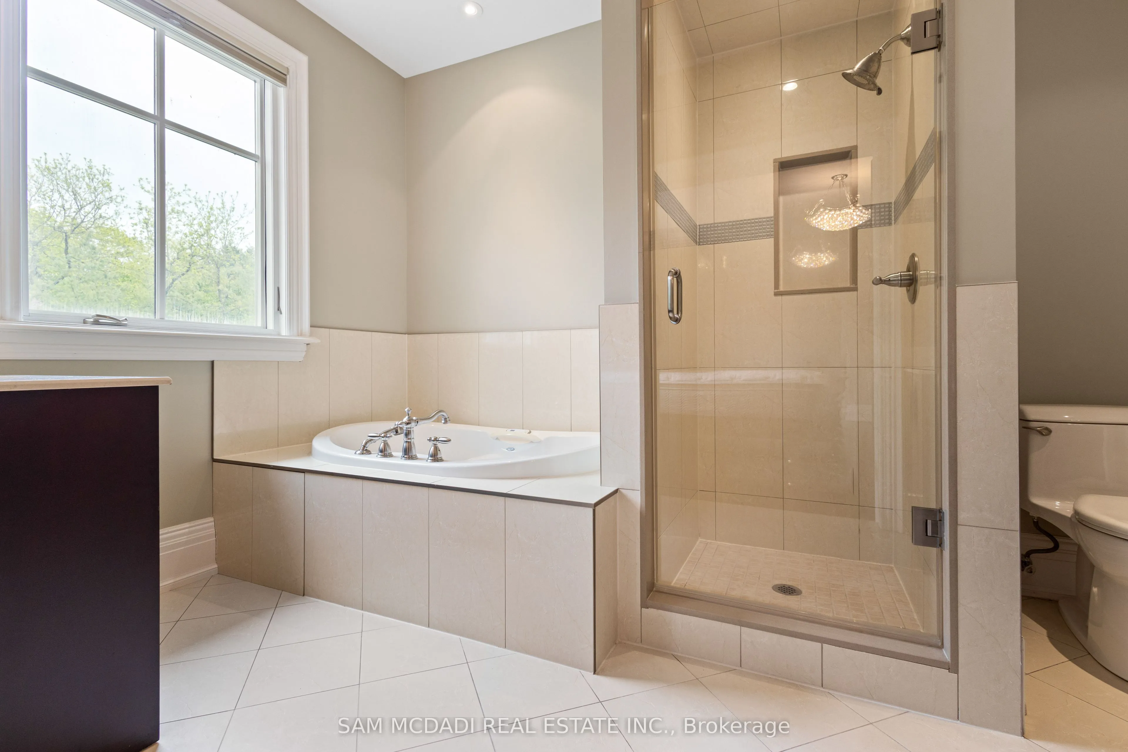 839 Lakeshore Road