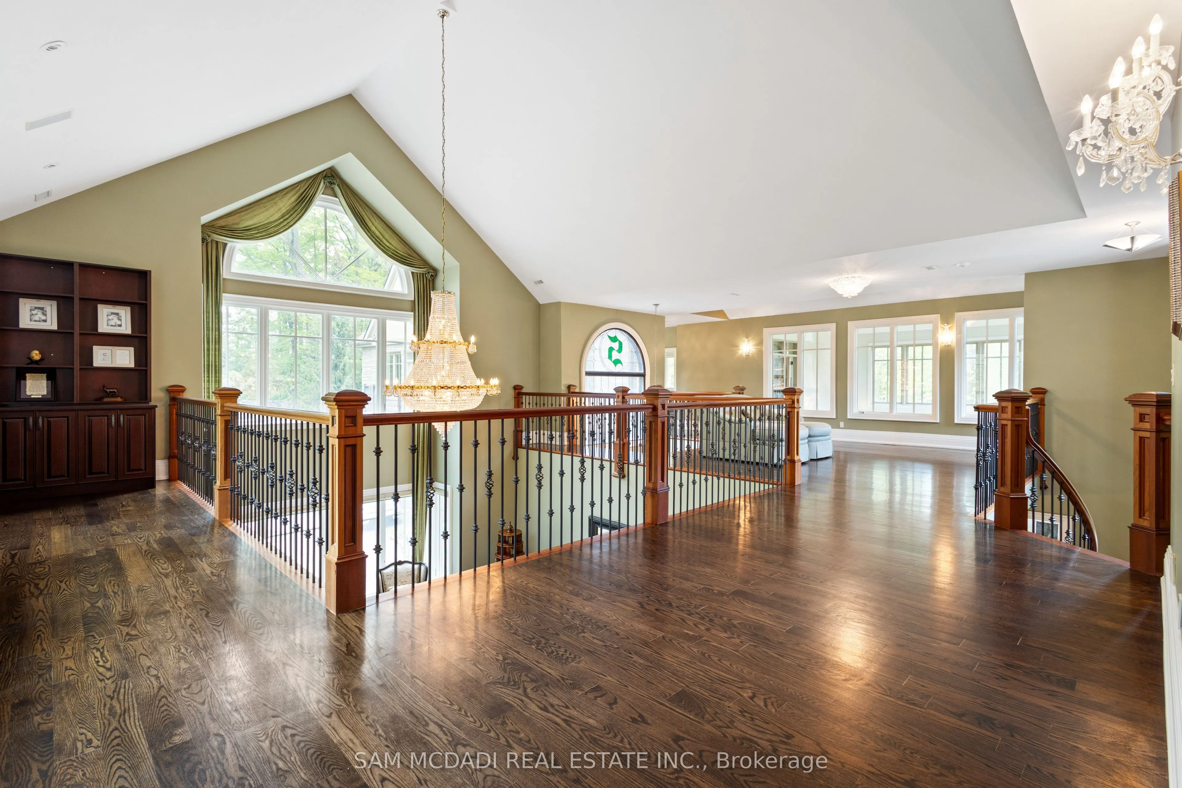 839 Lakeshore Road