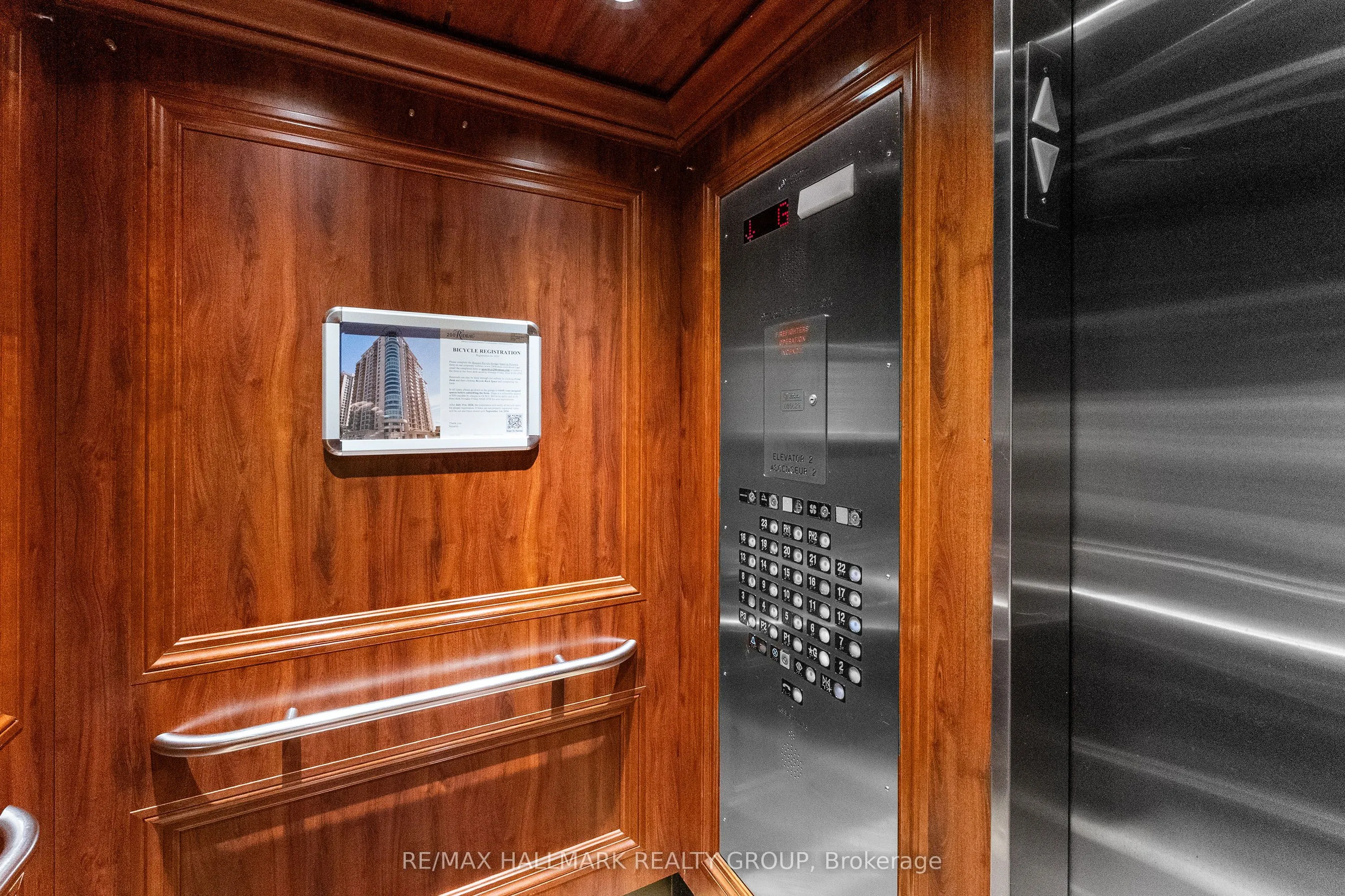 200 Rideau Street #1702