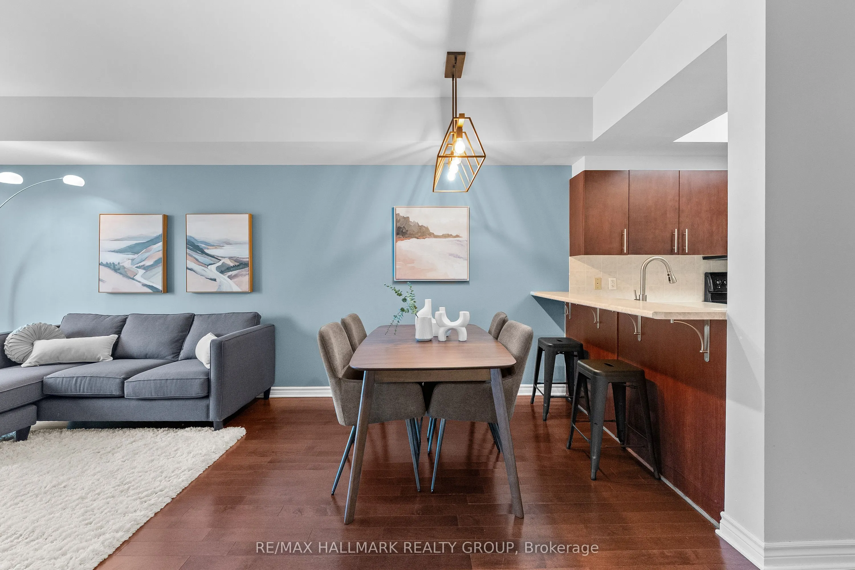 200 Rideau Street #1702