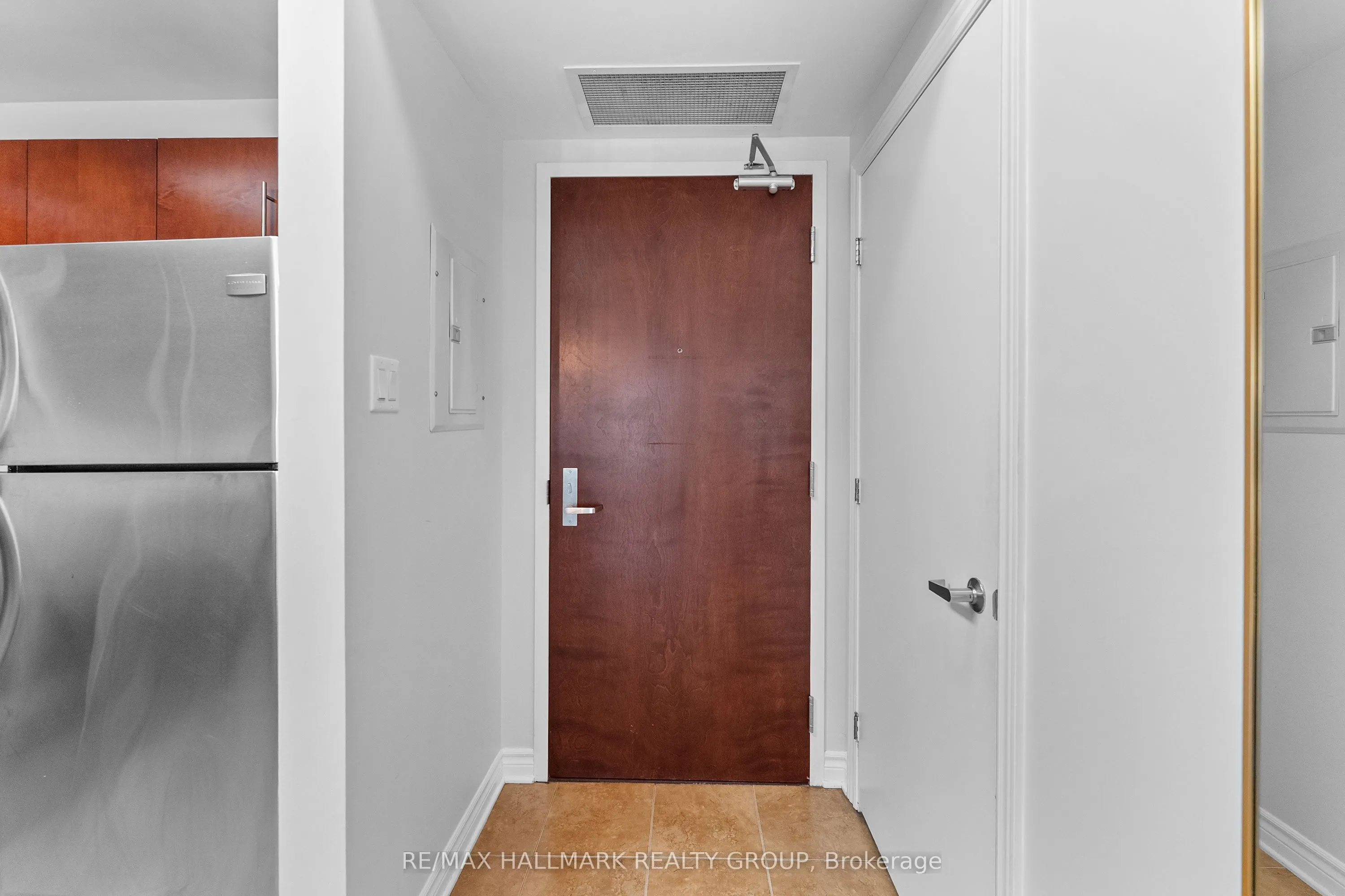 200 Rideau Street #1702
