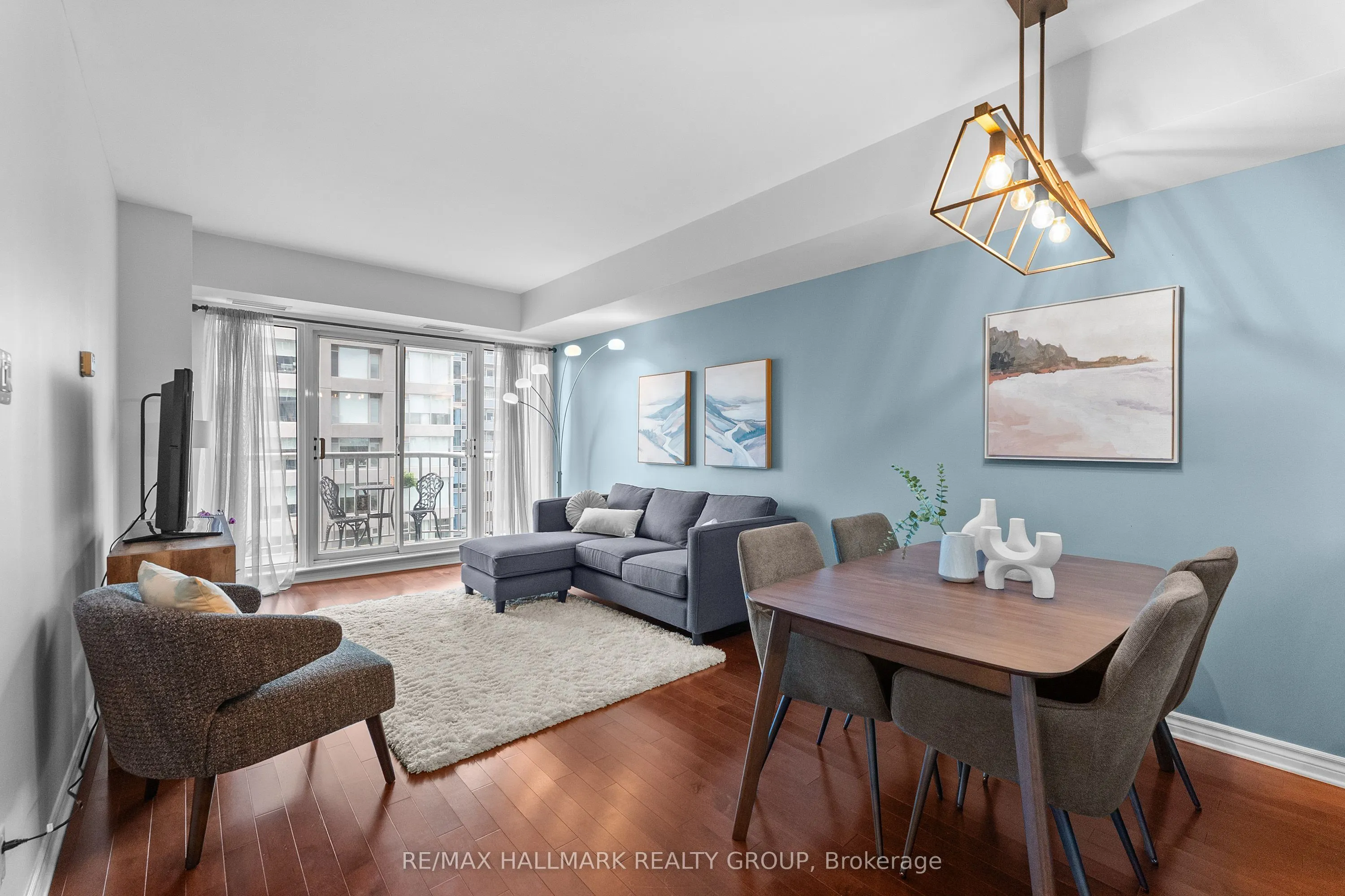 200 Rideau Street #1702